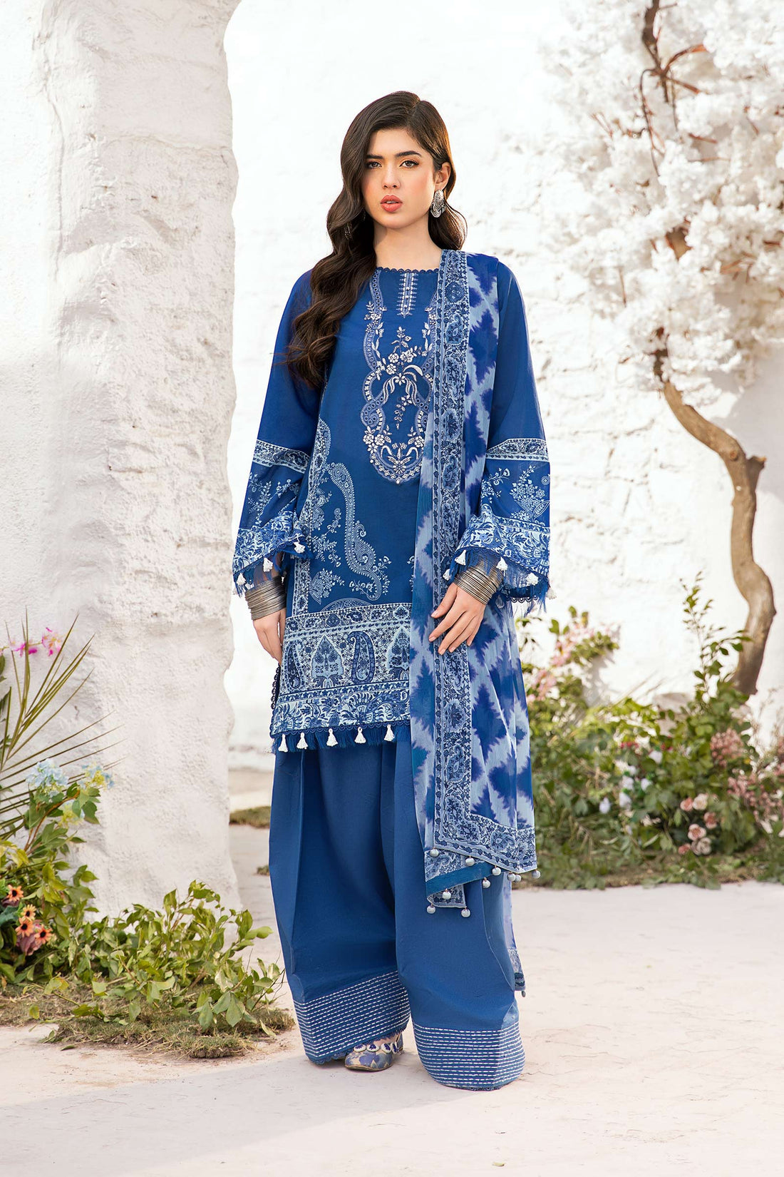 Maria B | M Basic Summer Lawn 25 | MB-CUS25-703B - Aqsa Fabrics