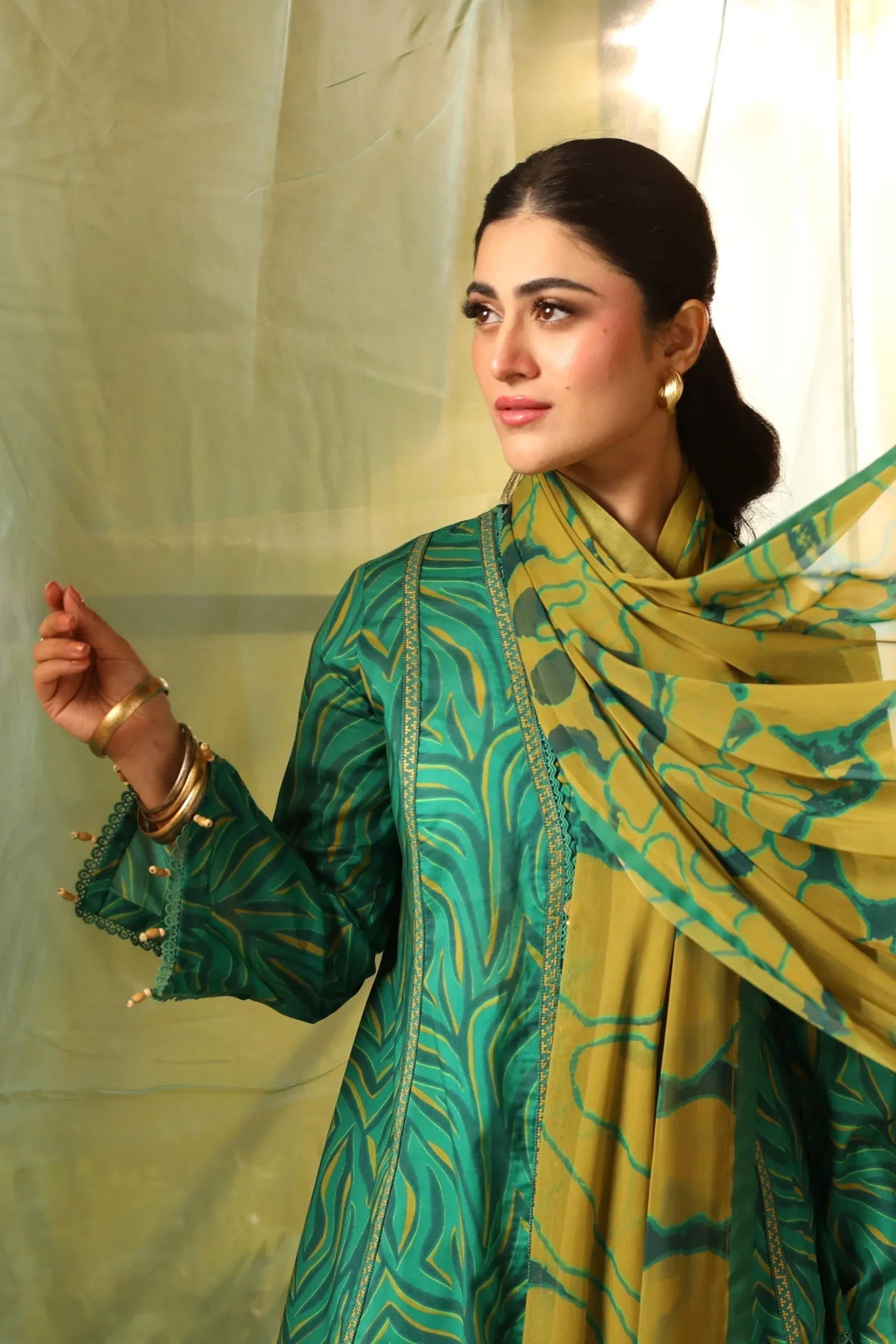 Maria B | M Basic Summer Lawn 25 | MB-CUS25-704A - Aqsa Fabrics