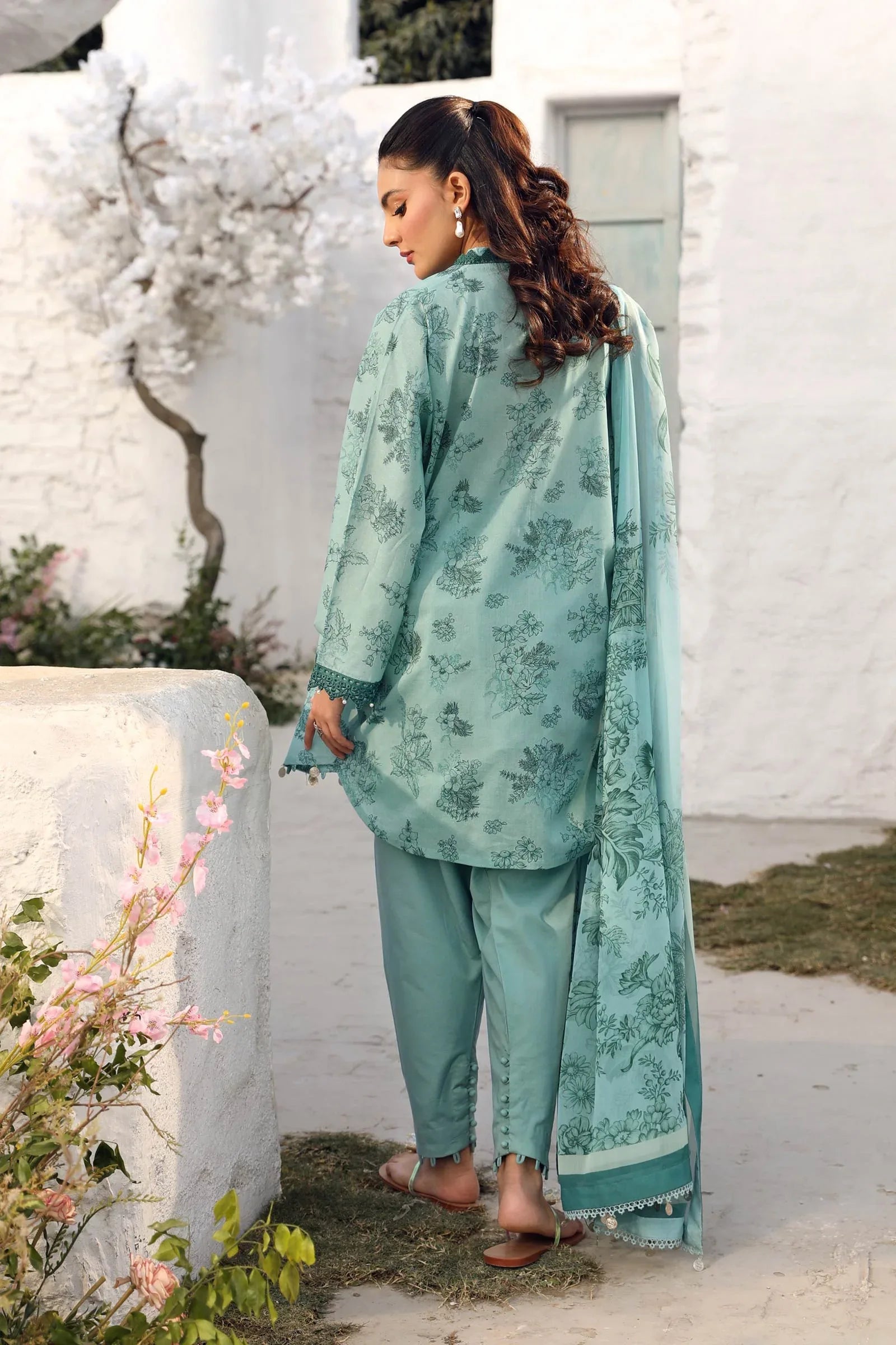 Maria B | M Basic Summer Lawn 25 | MB-CUS25-708B - Aqsa Fabrics
