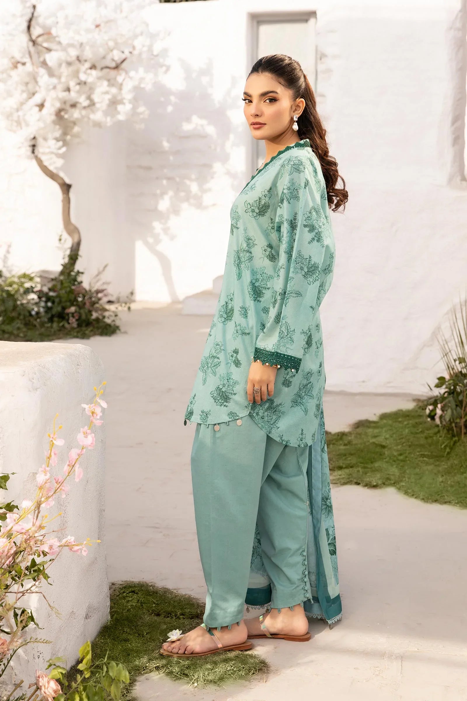 Maria B | M Basic Summer Lawn 25 | MB-CUS25-708B - Aqsa Fabrics