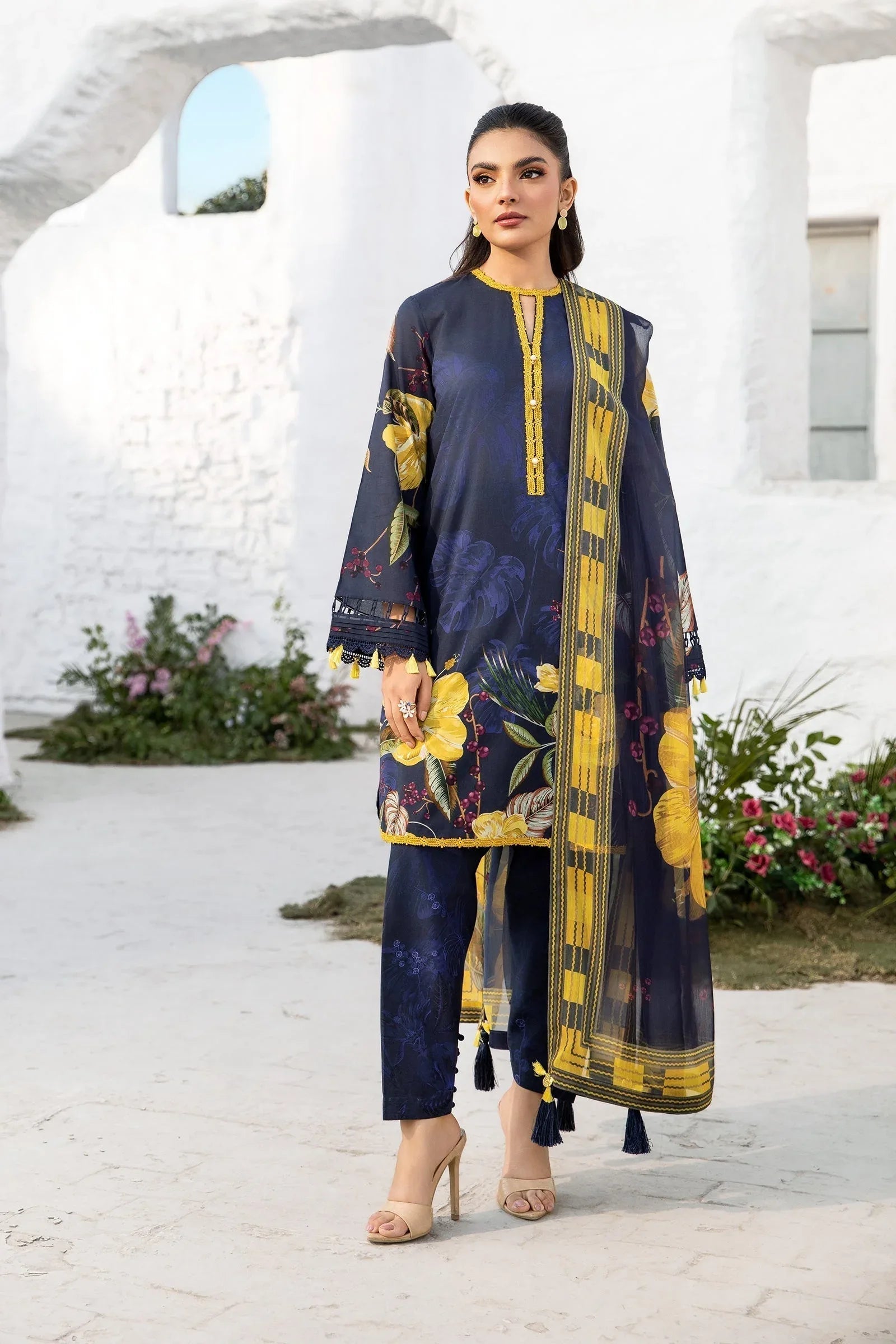 Maria B | M Basic Summer Lawn 25 | MB-CUS25-710B - Aqsa Fabrics