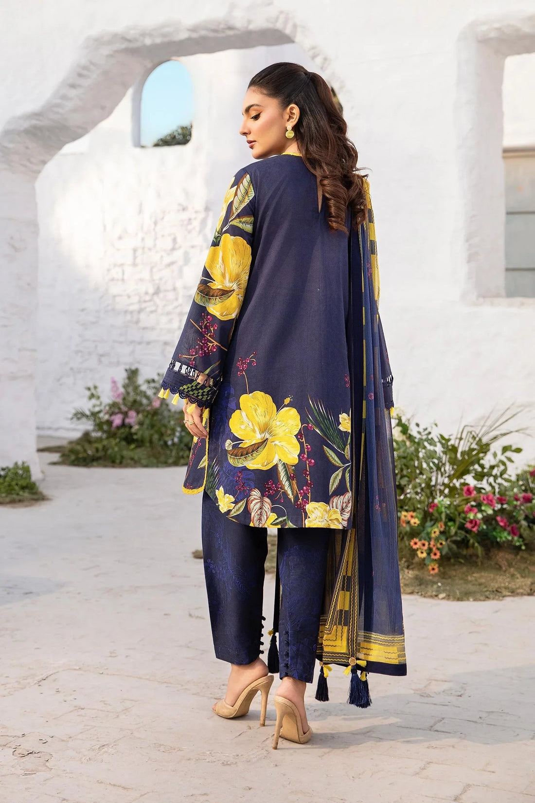 Maria B | M Basic Summer Lawn 25 | MB-CUS25-710B - Aqsa Fabrics