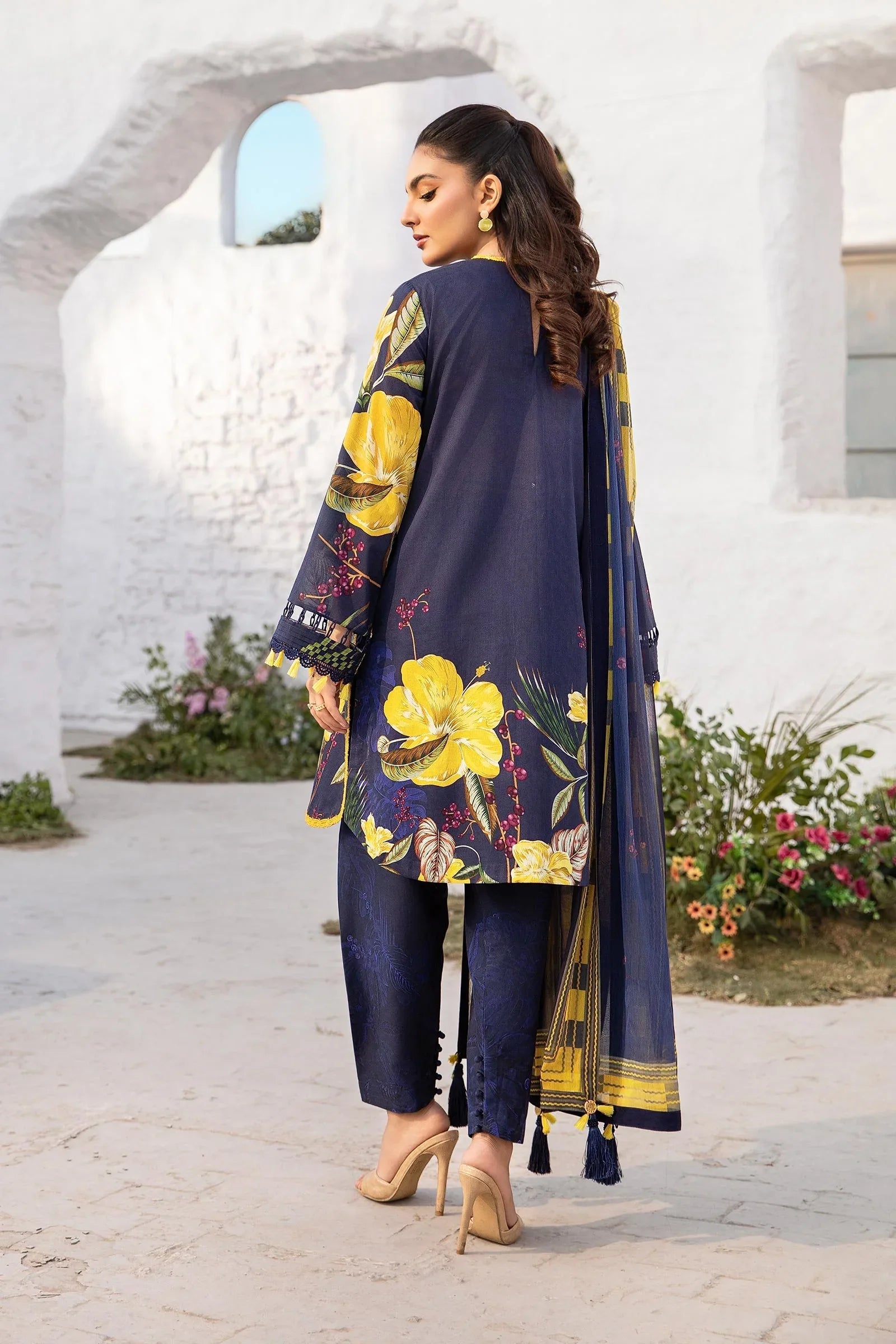 Maria B | M Basic Summer Lawn 25 | MB-CUS25-710B - Aqsa Fabrics
