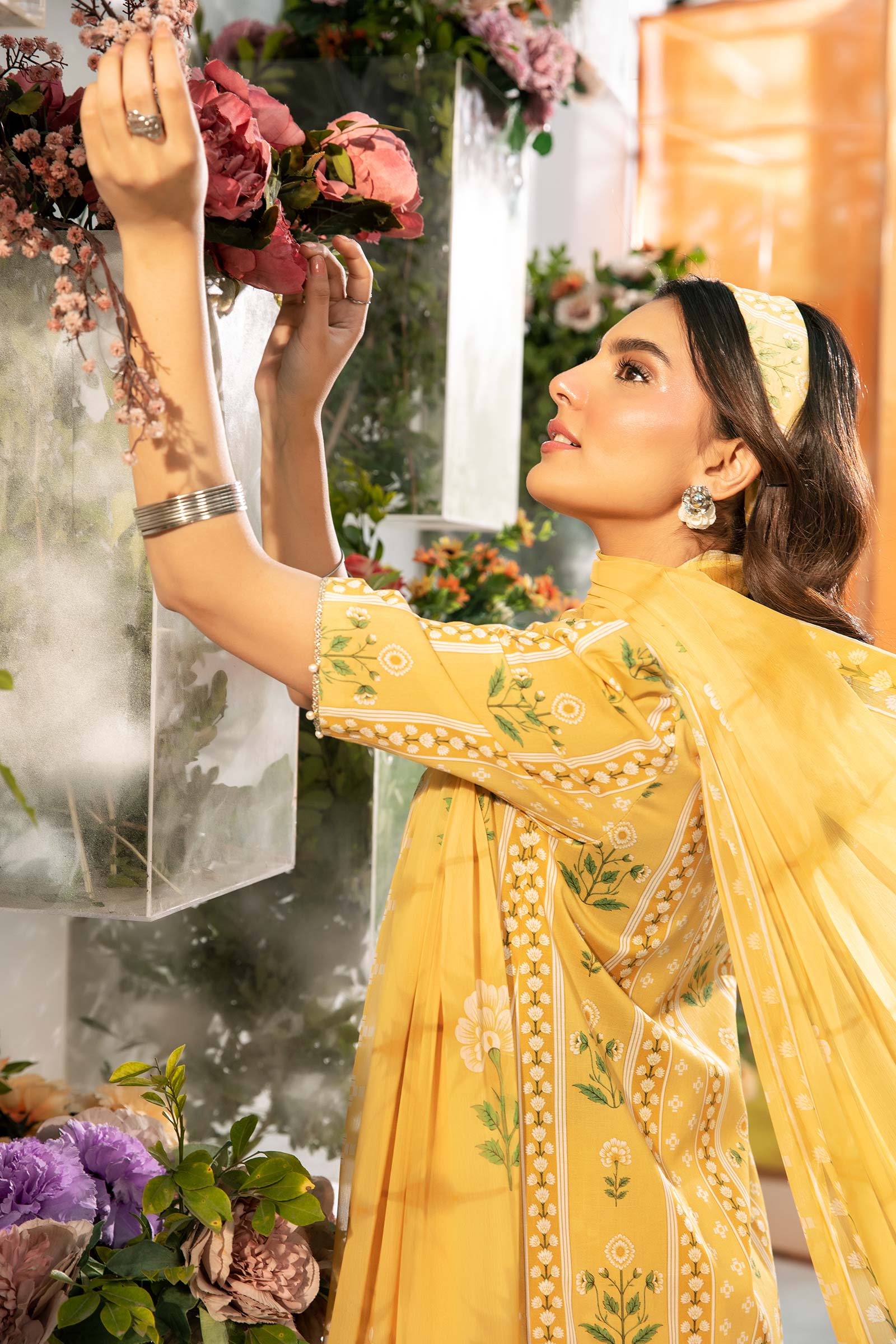 Maria B | M Basic Summer Lawn 25 | MB-CUS25-711A - Aqsa Fabrics