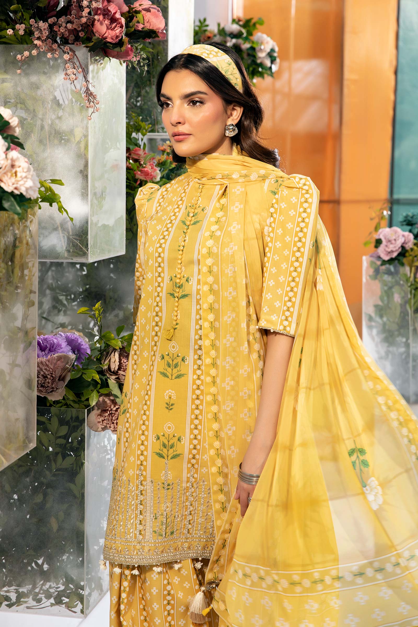 Maria B | M Basic Summer Lawn 25 | MB-CUS25-711A - Aqsa Fabrics