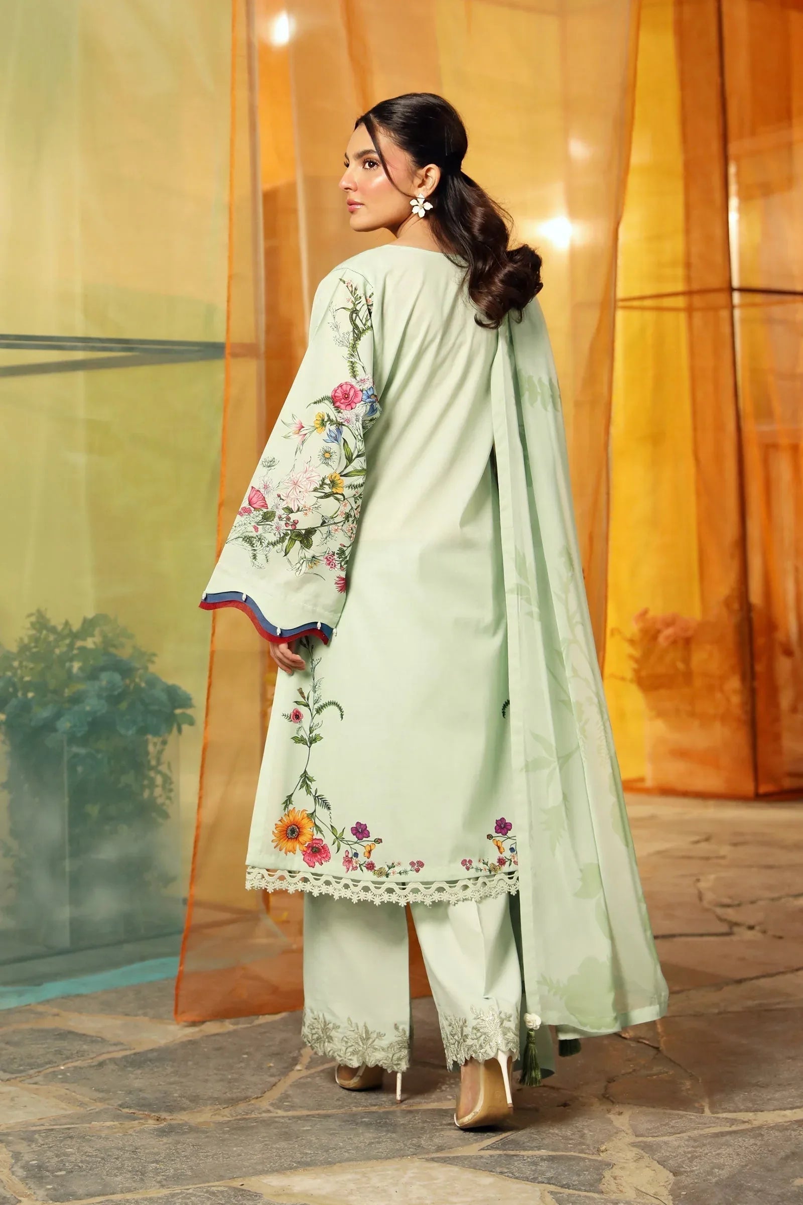 Maria B | M Basic Summer Lawn 25 | MB-CUS25-712B - Aqsa Fabrics