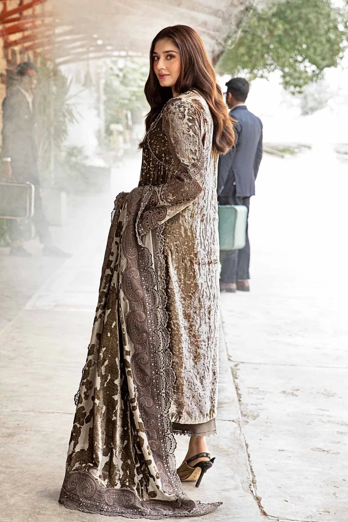 Maria B | Winter Luxe 24 | DL-1201 - Aqsa Fabrics