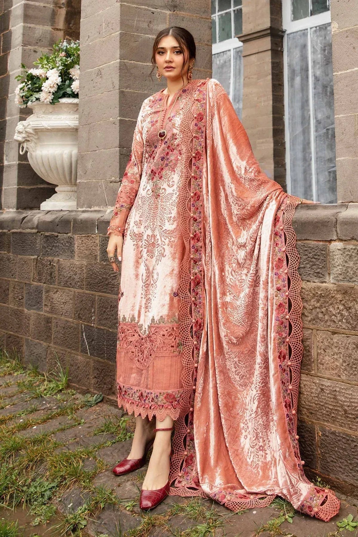 Maria B | Winter Luxe 24 | DL-1206 - Aqsa Fabrics