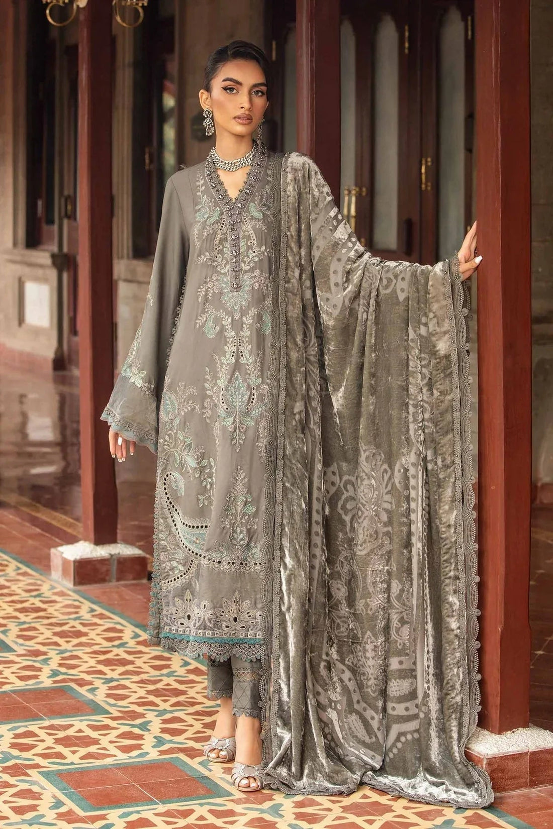 Maria B | Winter Luxe 24 | DL-1209 - Aqsa Fabrics
