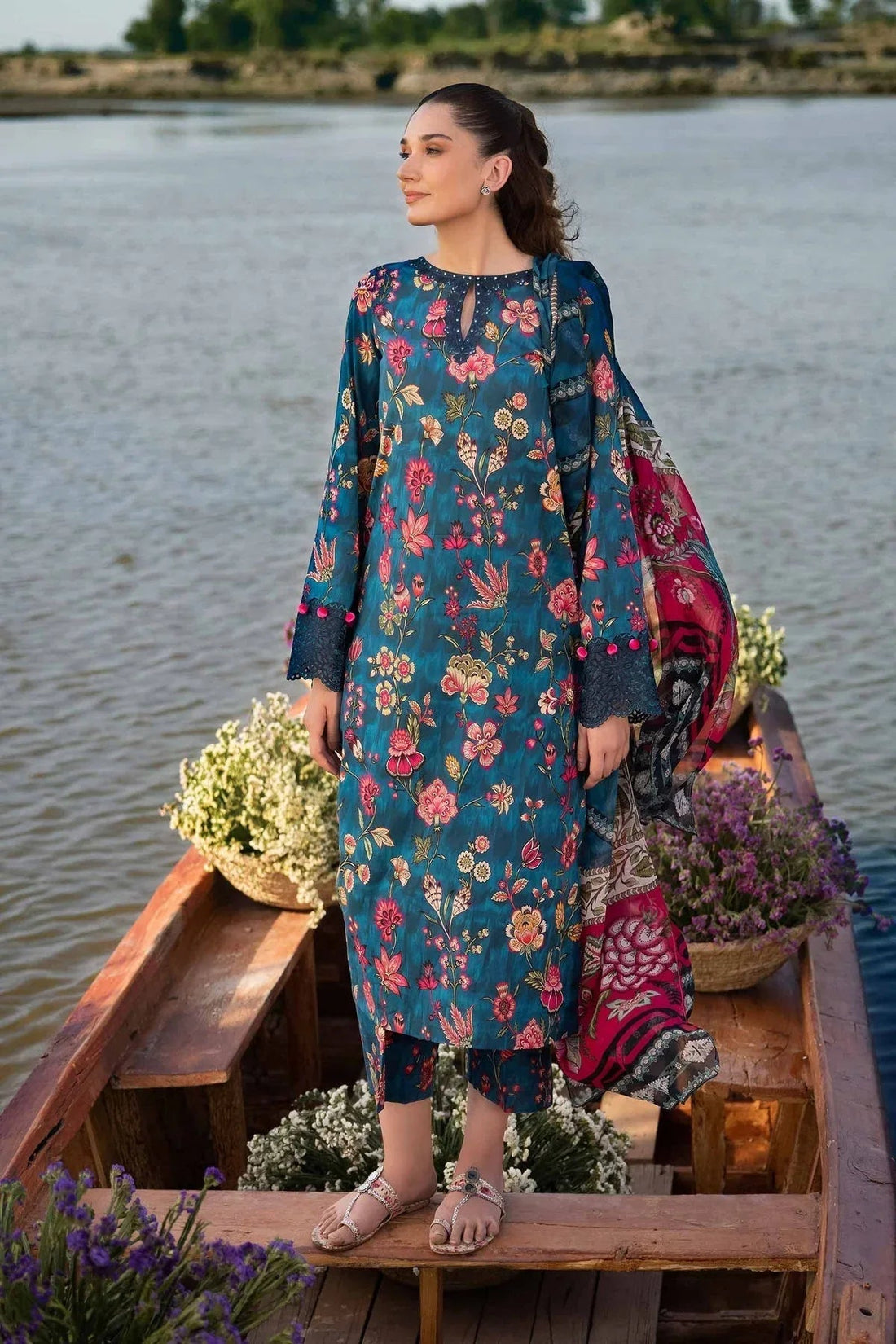 Maria b | M Basics Lawn | 402-A - Aqsa Fabrics