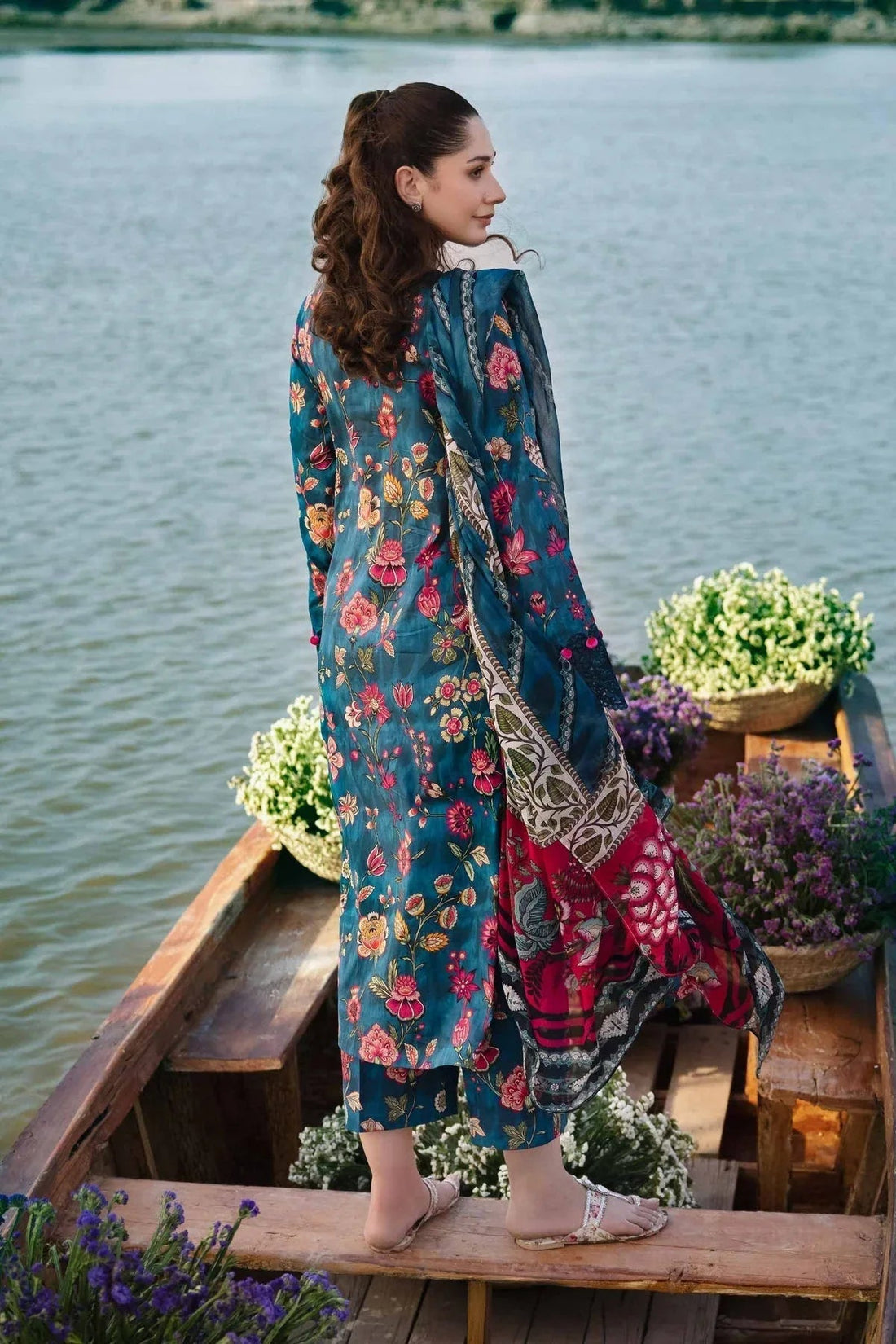 Maria b | M Basics Lawn | 402-A - Aqsa Fabrics