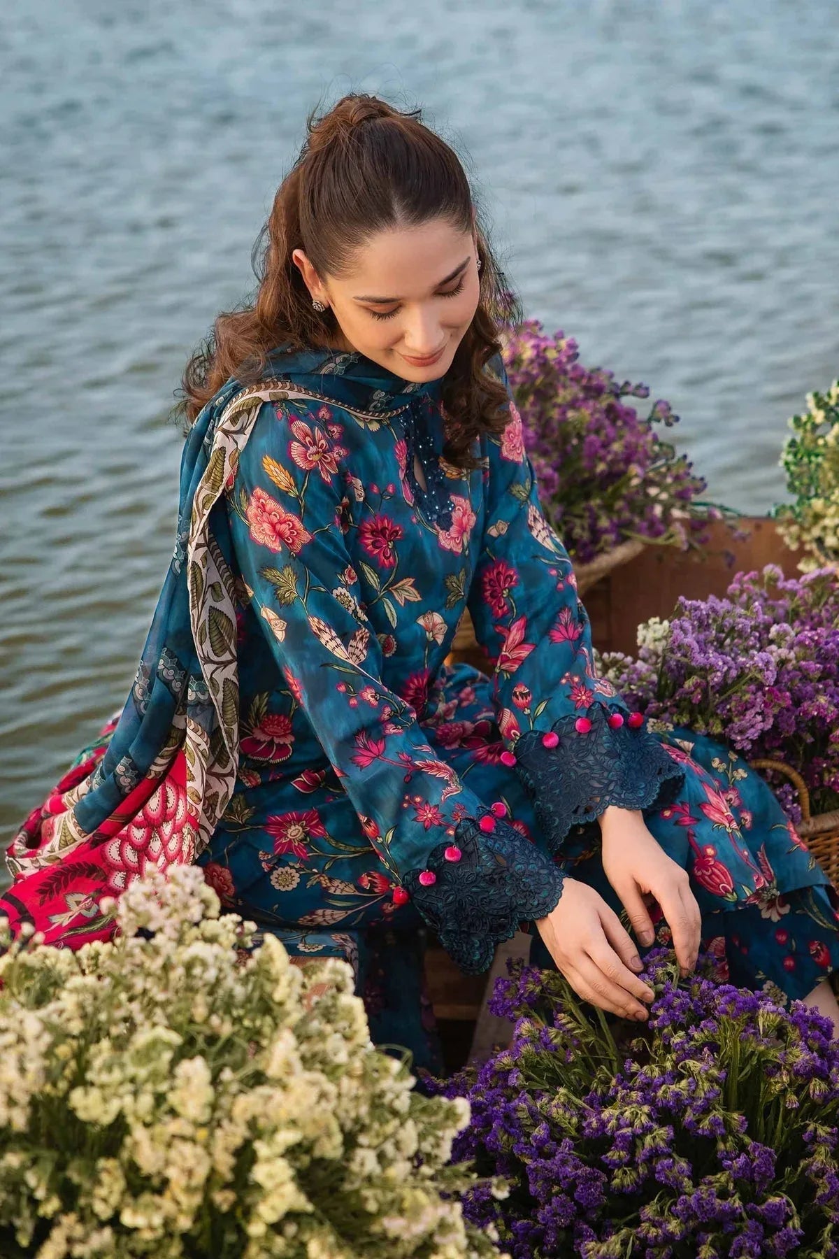 Maria b | M Basics Lawn | 402-A - Aqsa Fabrics