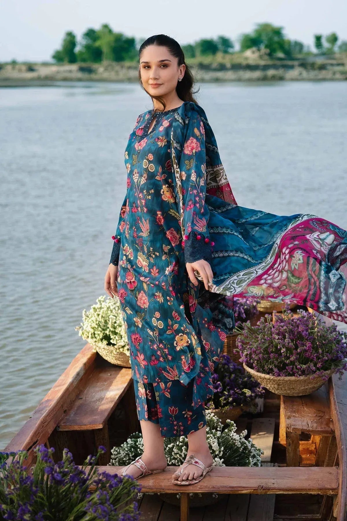 Maria b | M Basics Lawn | 402-A - Aqsa Fabrics