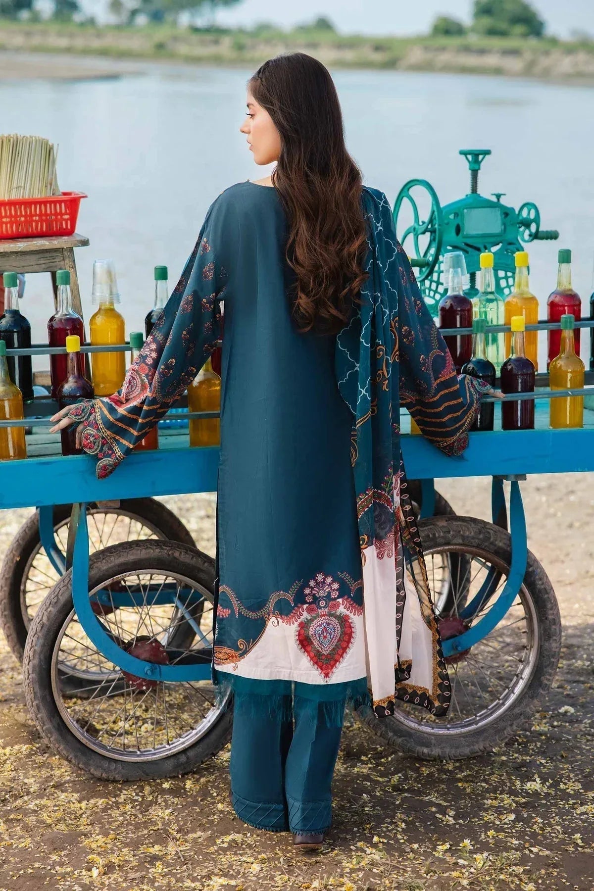 Maria b | M Basics Lawn | 407-A - Aqsa Fabrics