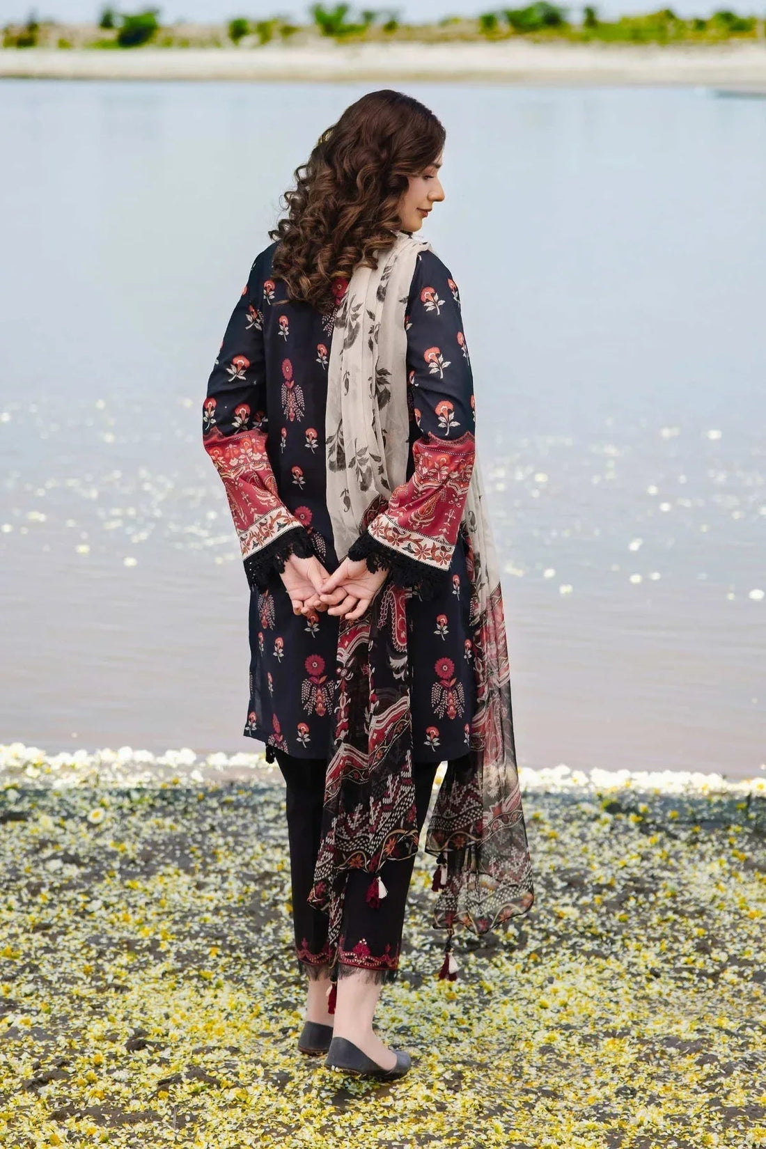 Maria b | M Basics Lawn | 412-A - Aqsa Fabrics