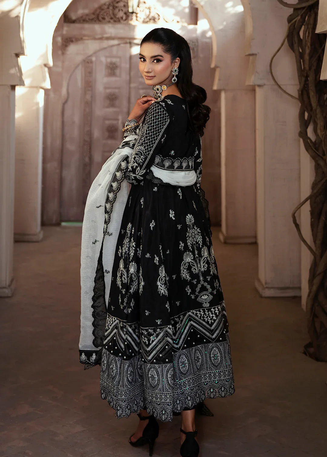 Maria Osama Khan | Rang e Noor Eid Edit | Neel Kamal-Black - Aqsa Fabrics