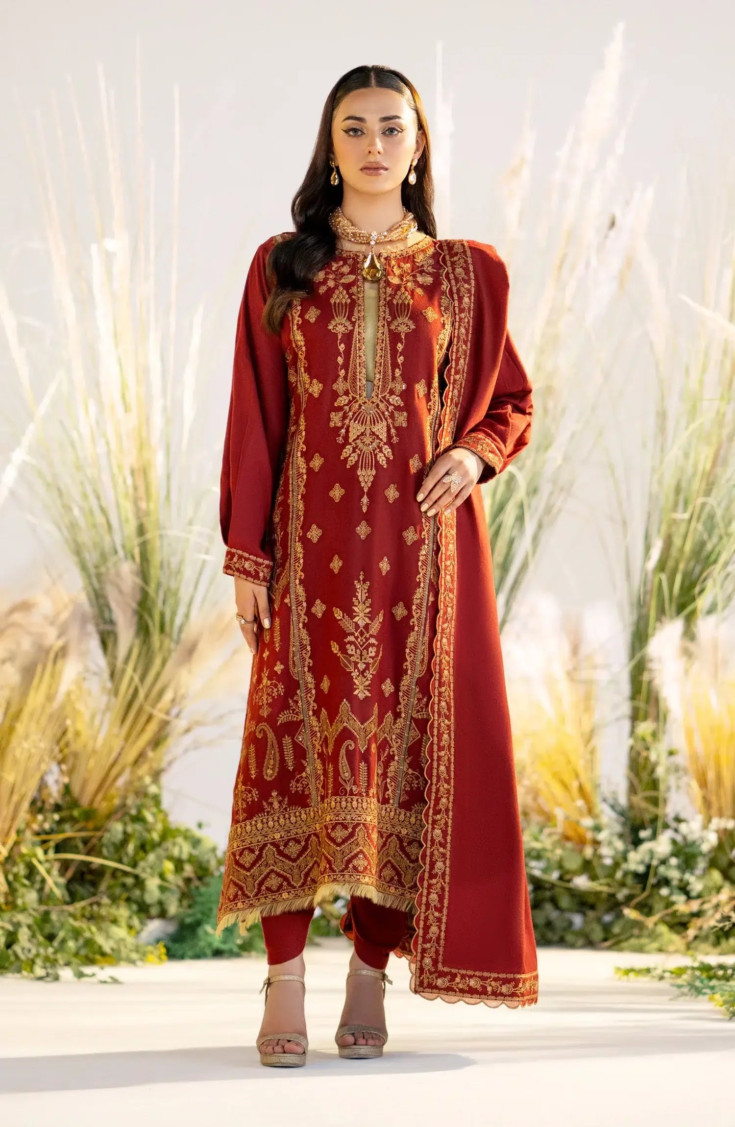 Maryum N Maria | Shehr Bano Winter 23 | HAESEL MW23558 - Aqsa Fabrics
