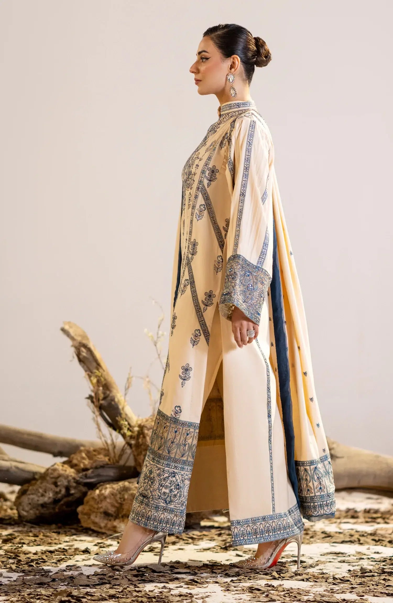 Maryum N Maria | Shehr Bano Winter 23 | DALBIR MW23559 - Aqsa Fabrics