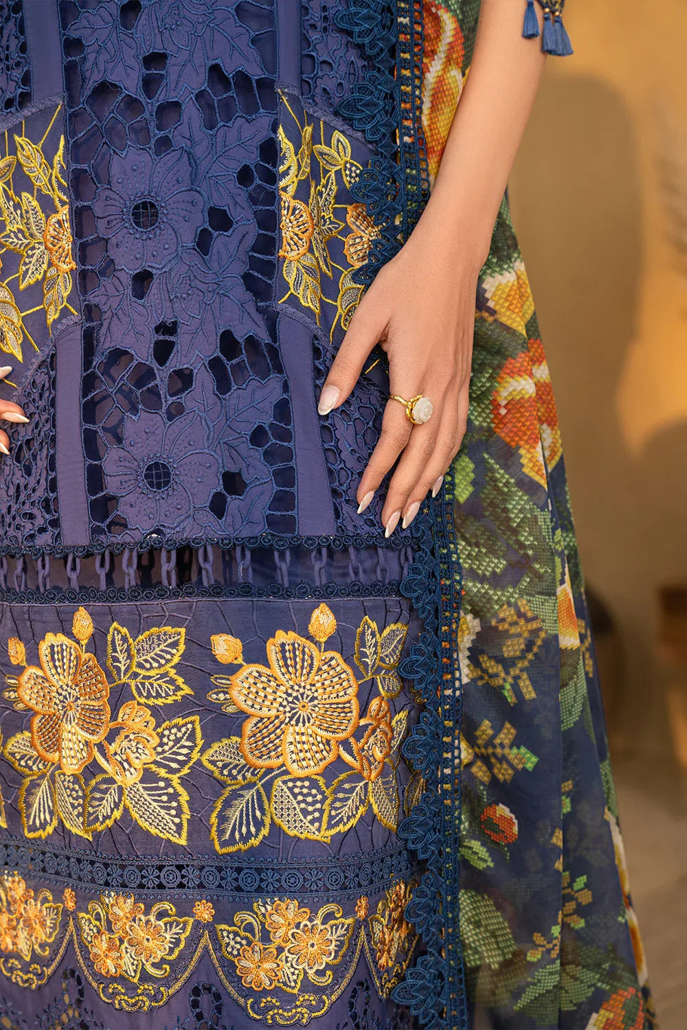 Saira Rizwan | Luxury Lawn 25 | AIMEE-SRL25-01 - Aqsa Fabrics