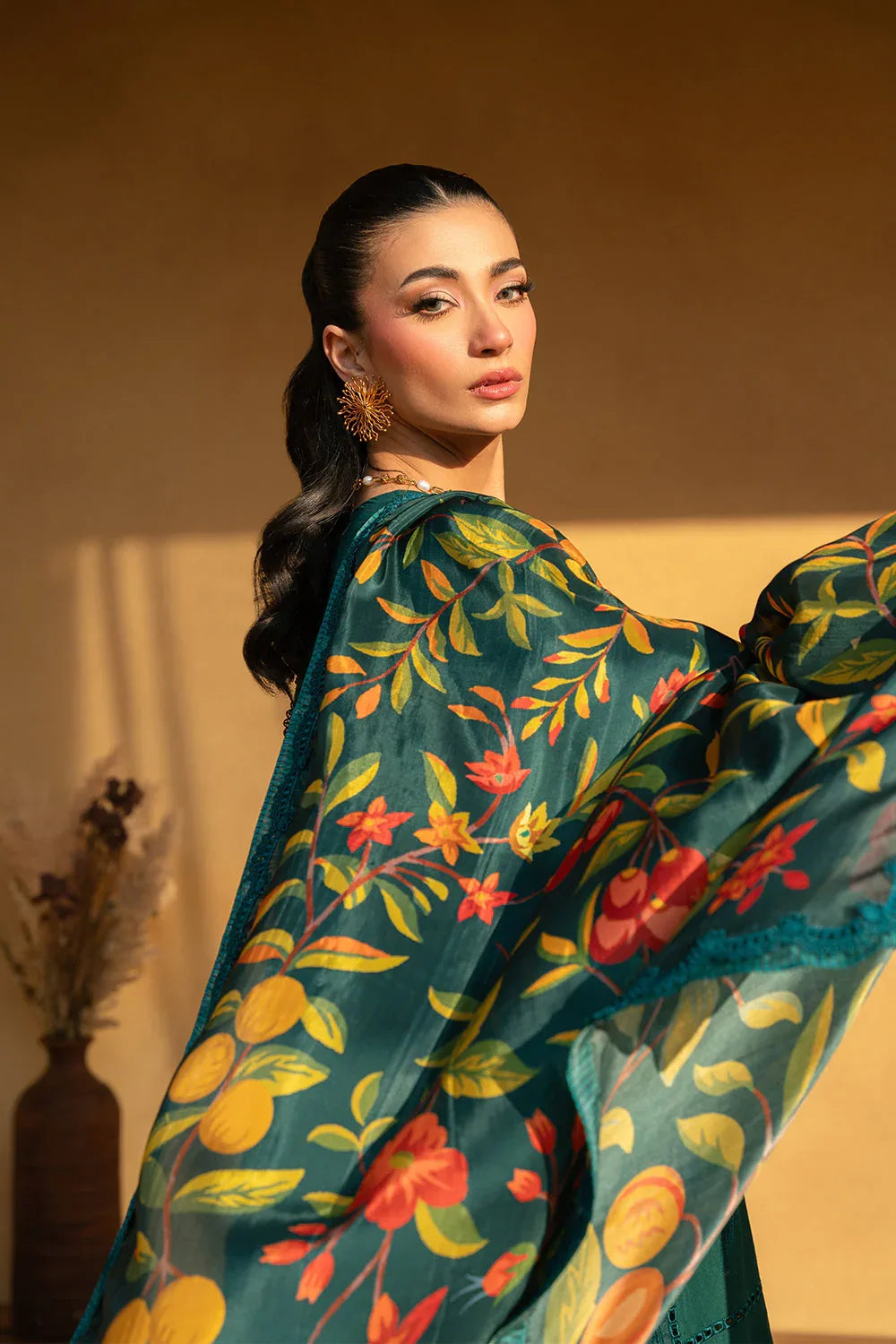 Saira Rizwan | Luxury Lawn 25 | LIRA-SRL25-10 - Aqsa Fabrics
