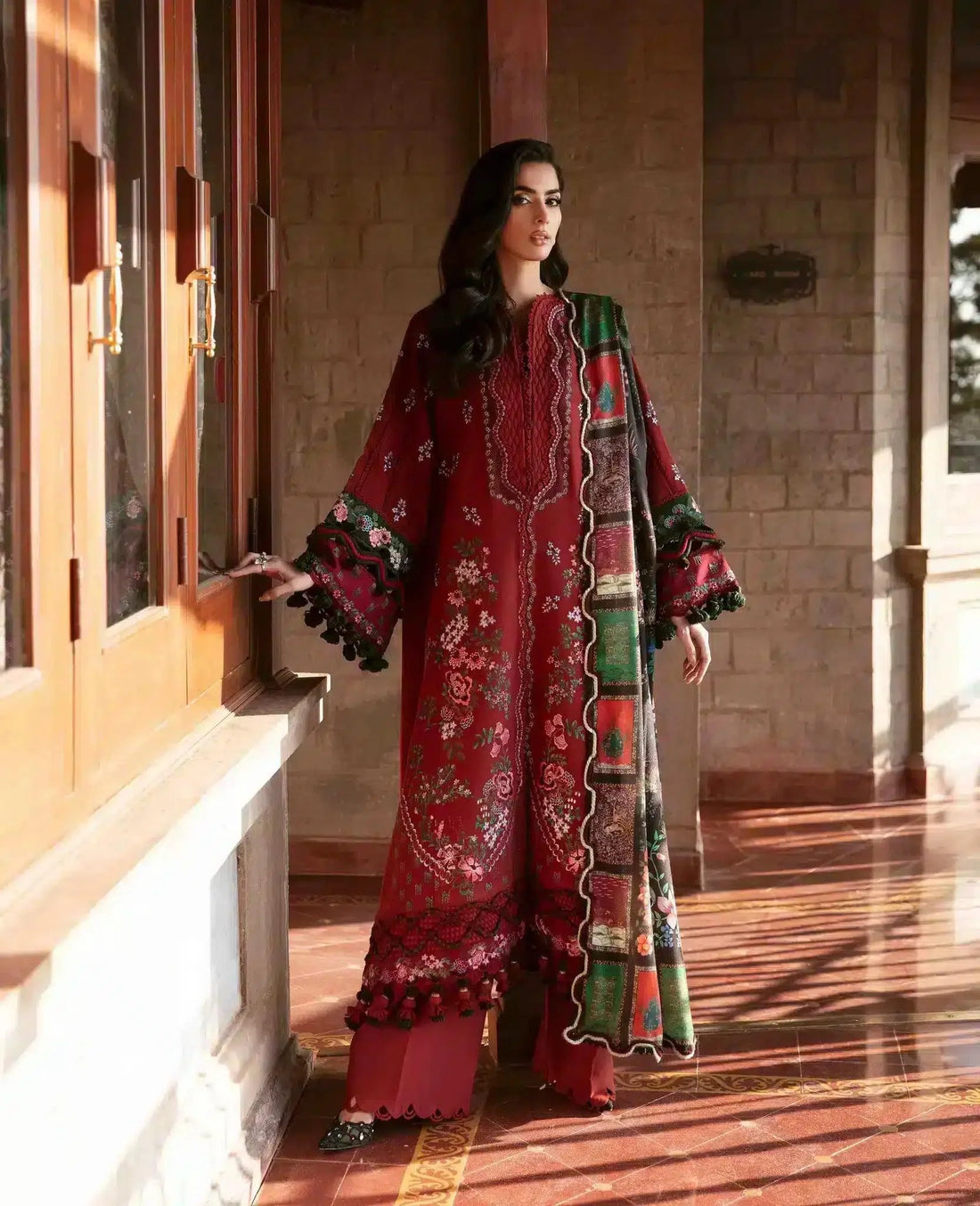 Republic Womenswear | Noemei Luxury Shawl 23 | NWU23-D3-B - Aqsa Fabrics