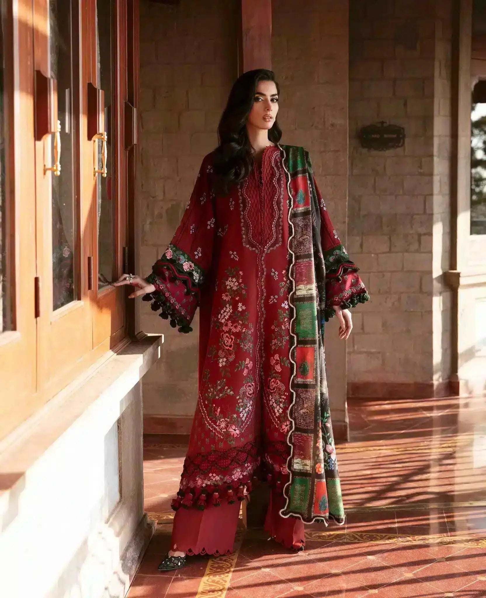 Republic Womenswear | Noemei Luxury Shawl 23 | NWU23-D3-B - Aqsa Fabrics