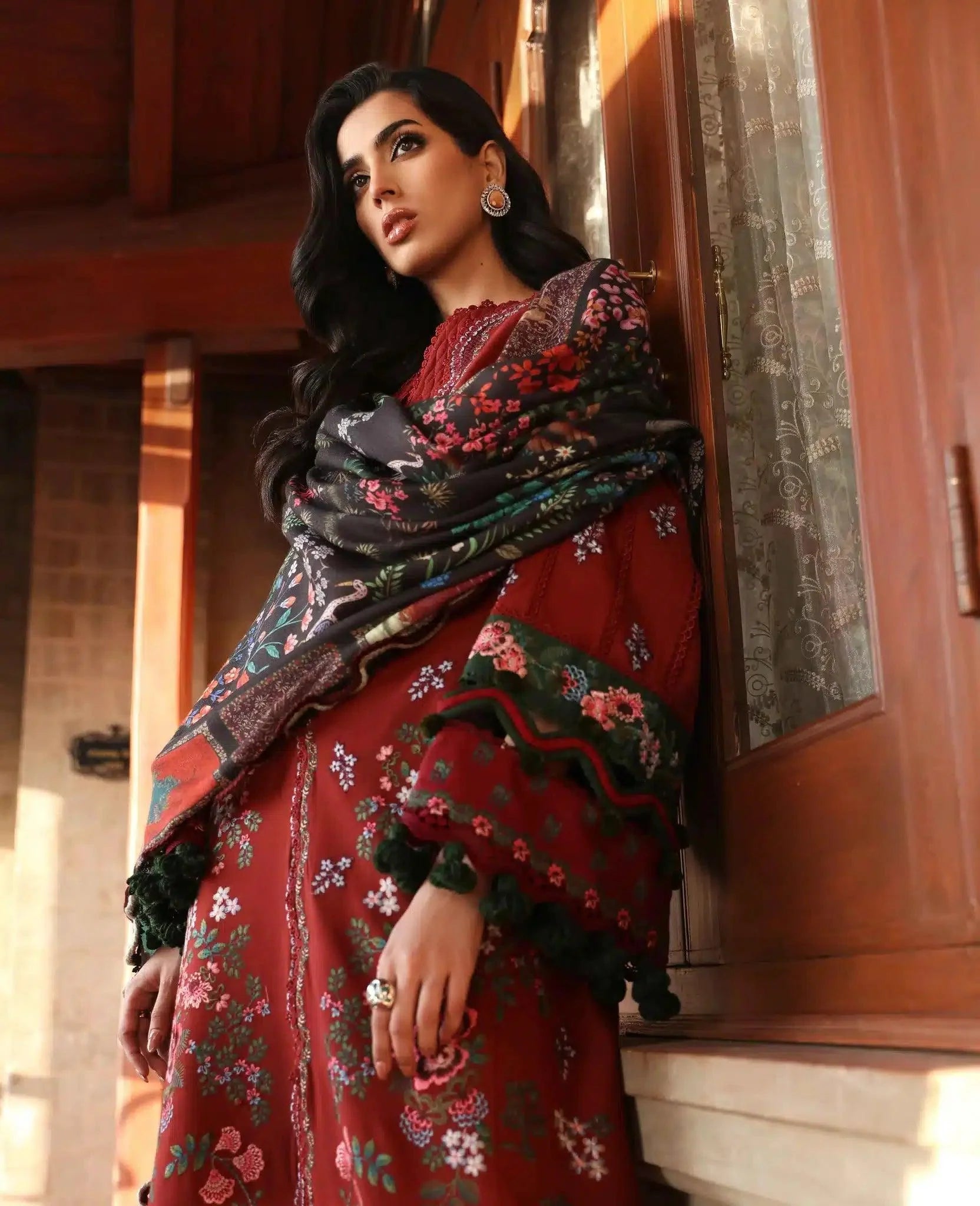 Republic Womenswear | Noemei Luxury Shawl 23 | NWU23-D3-B - Aqsa Fabrics