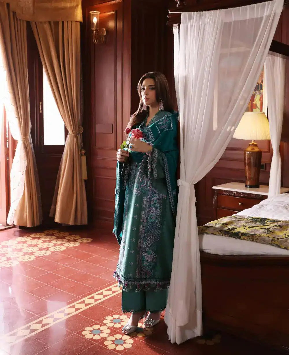 Republic Womenswear | Noemei Luxury Shawl 23 | NWU23-D4-B - Aqsa Fabrics