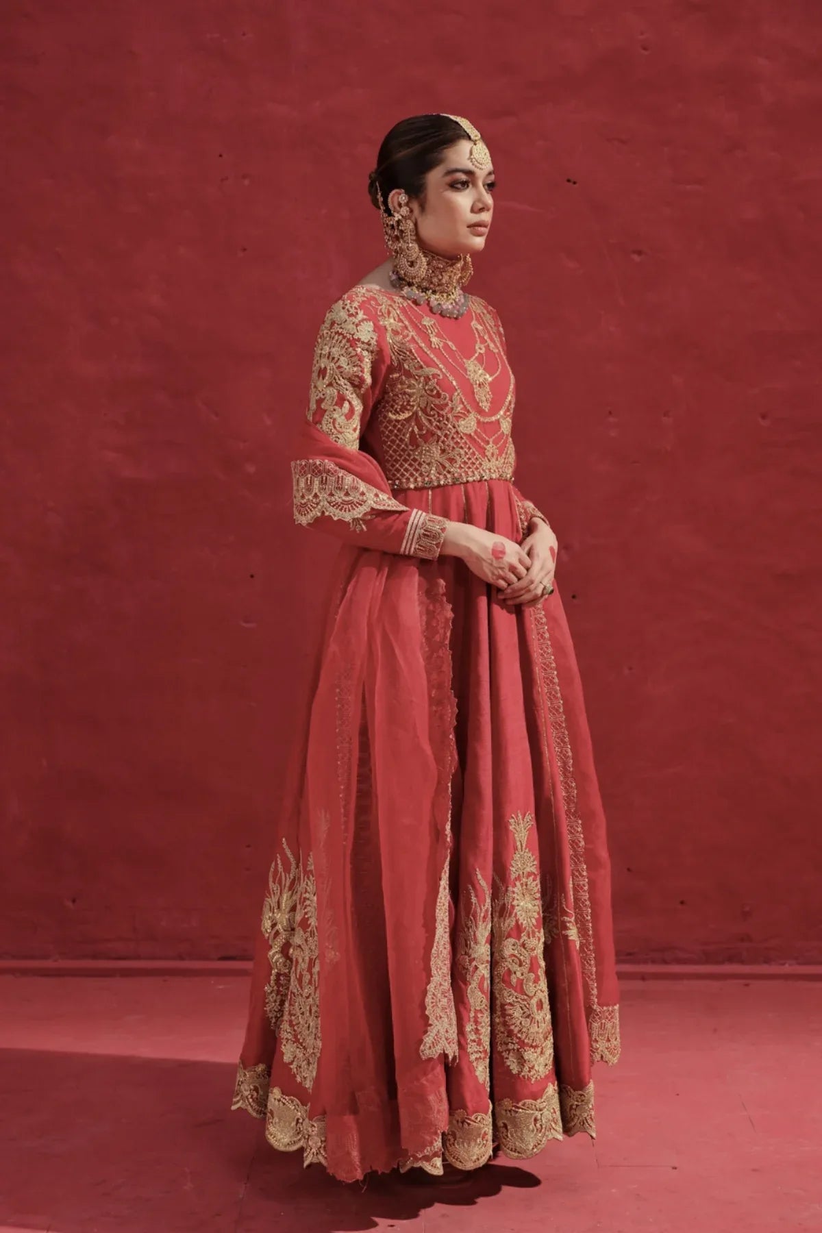 Erum Khan | Laal Rang | BABRA - Aqsa Fabrics