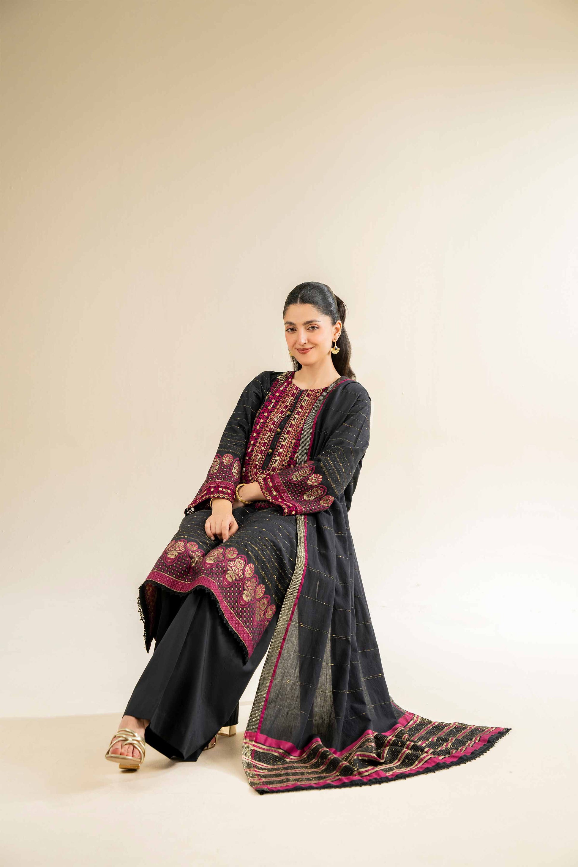 Nishat | Cross Season Edit | 42501041 - Aqsa Fabrics