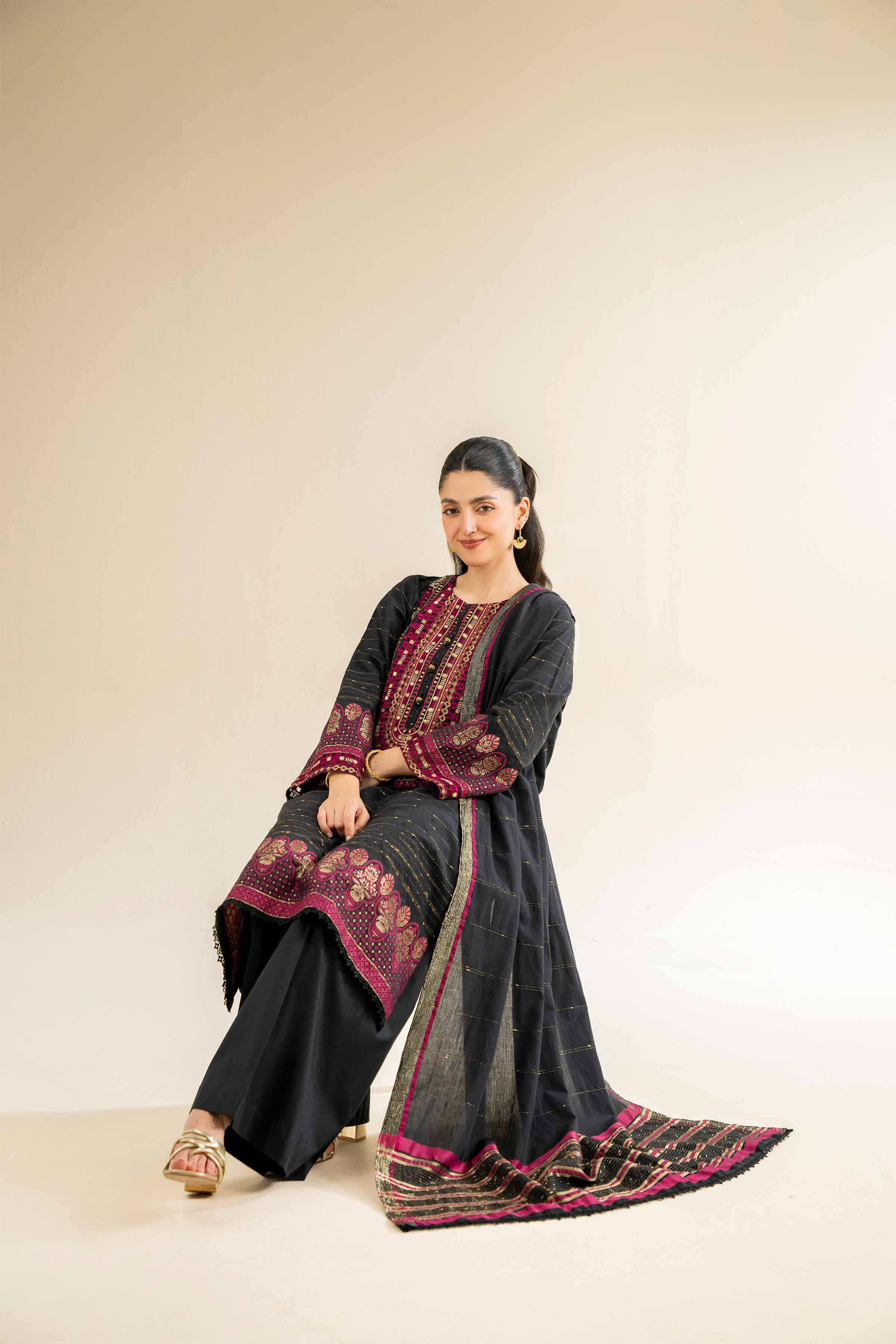 Nishat | Cross Season Edit | 42501041 - Aqsa Fabrics