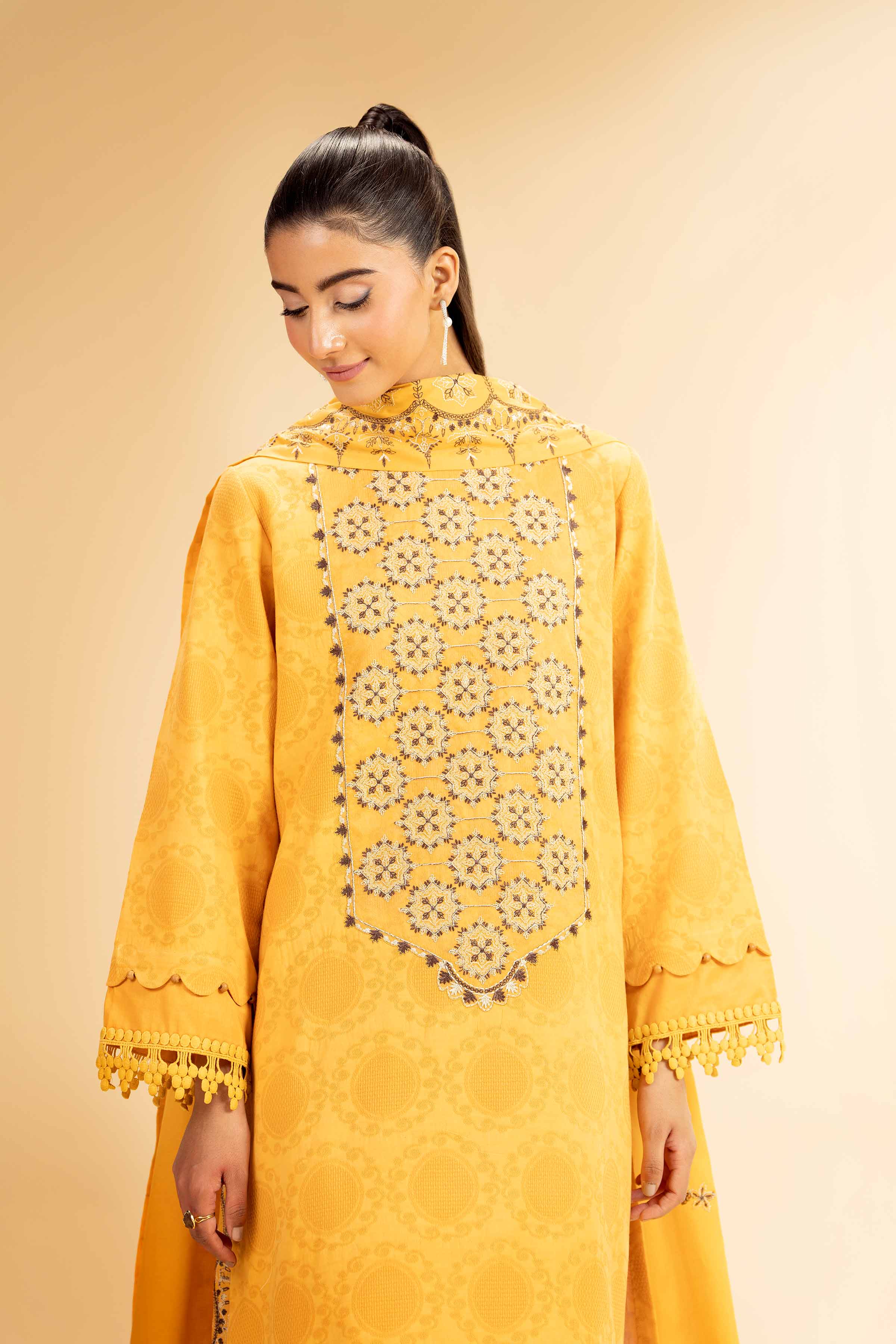 Nishat | Cross Season Edit | 42501100 - Aqsa Fabrics