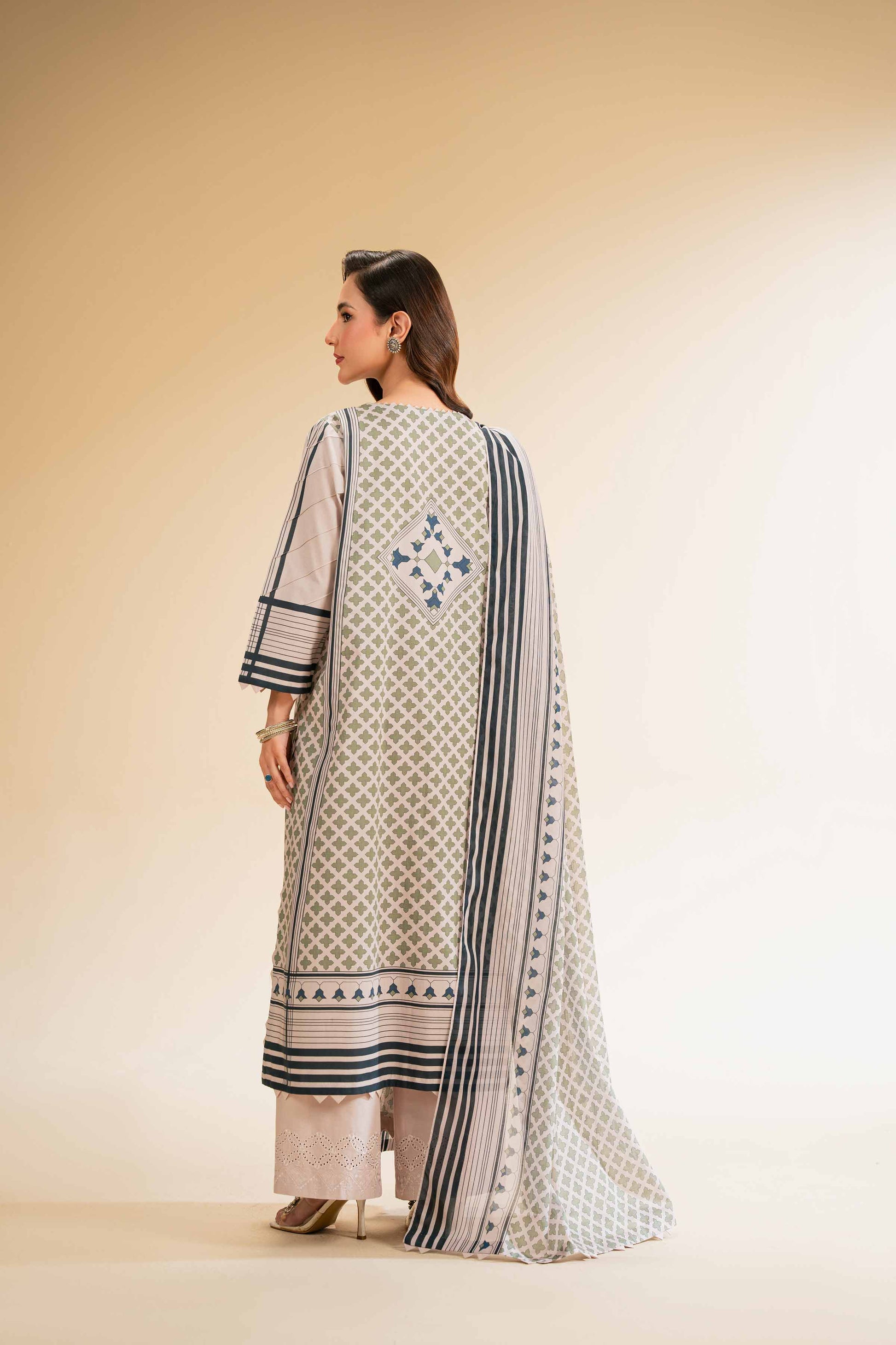 Nishat | Cross Season Edit | 42519173 - Aqsa Fabrics