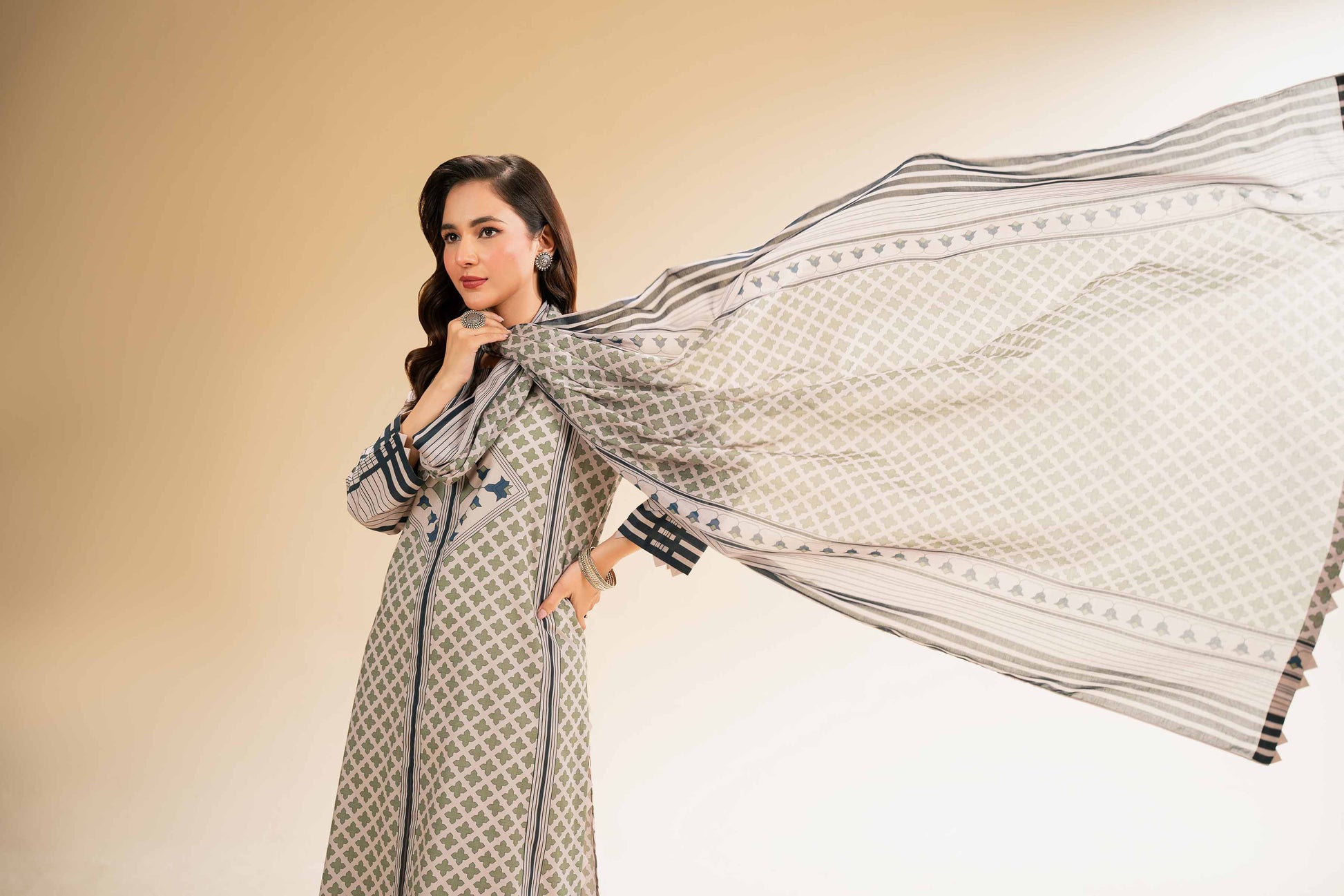 Nishat | Cross Season Edit | 42519173 - Aqsa Fabrics