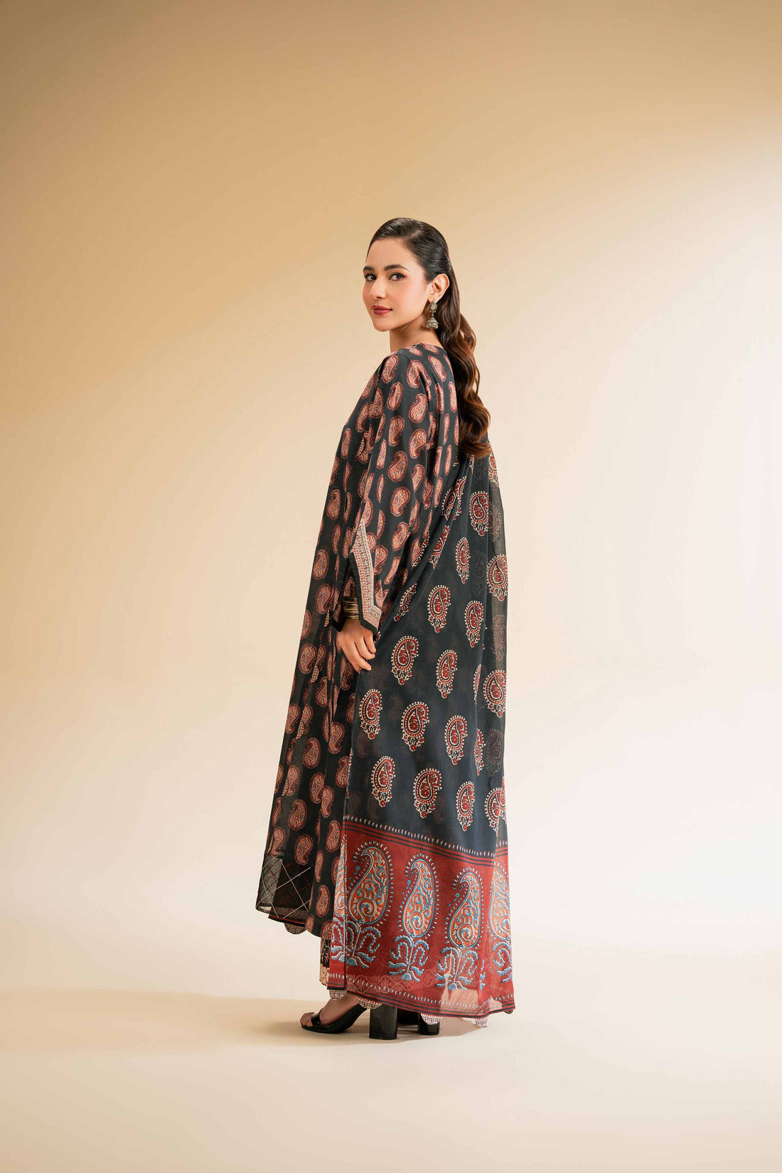 Nishat | Cross Season Edit | 42519175 - Aqsa Fabrics