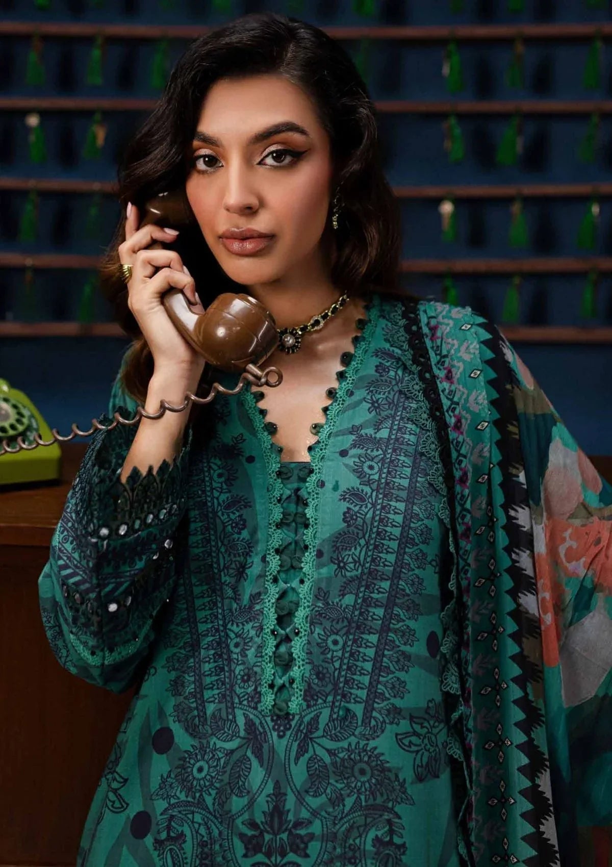 Nureh | Gardenia Lawn | NSG -160 - Aqsa Fabrics