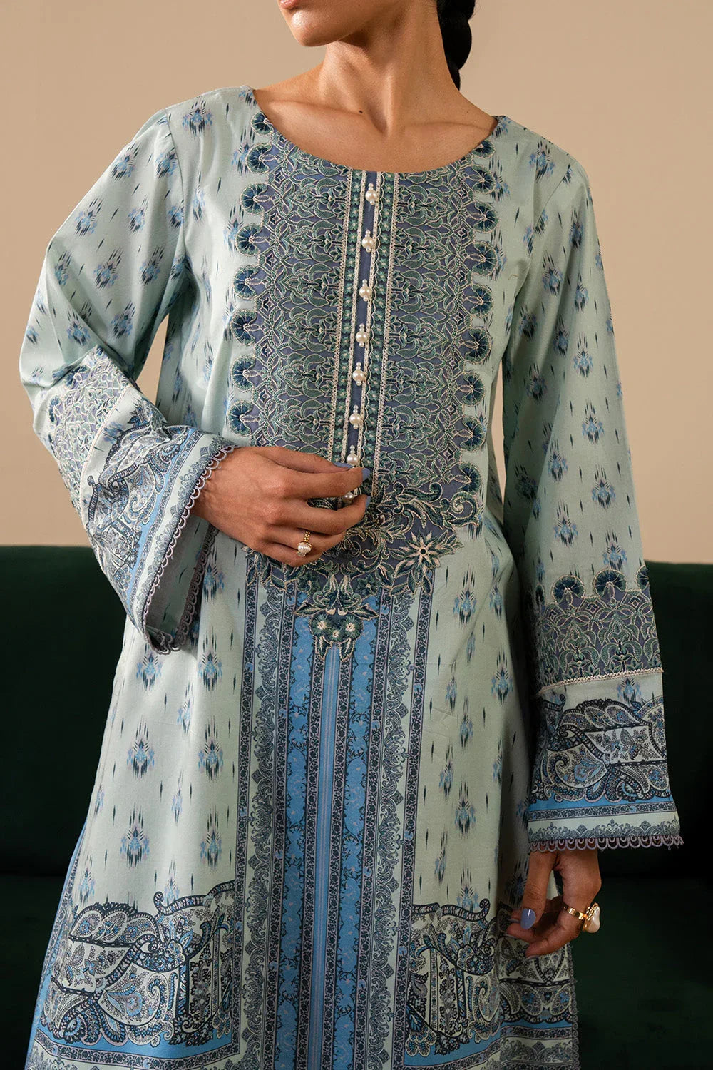 Maryum N Maria | Floren Lawn | ALORA - Aqsa Fabrics