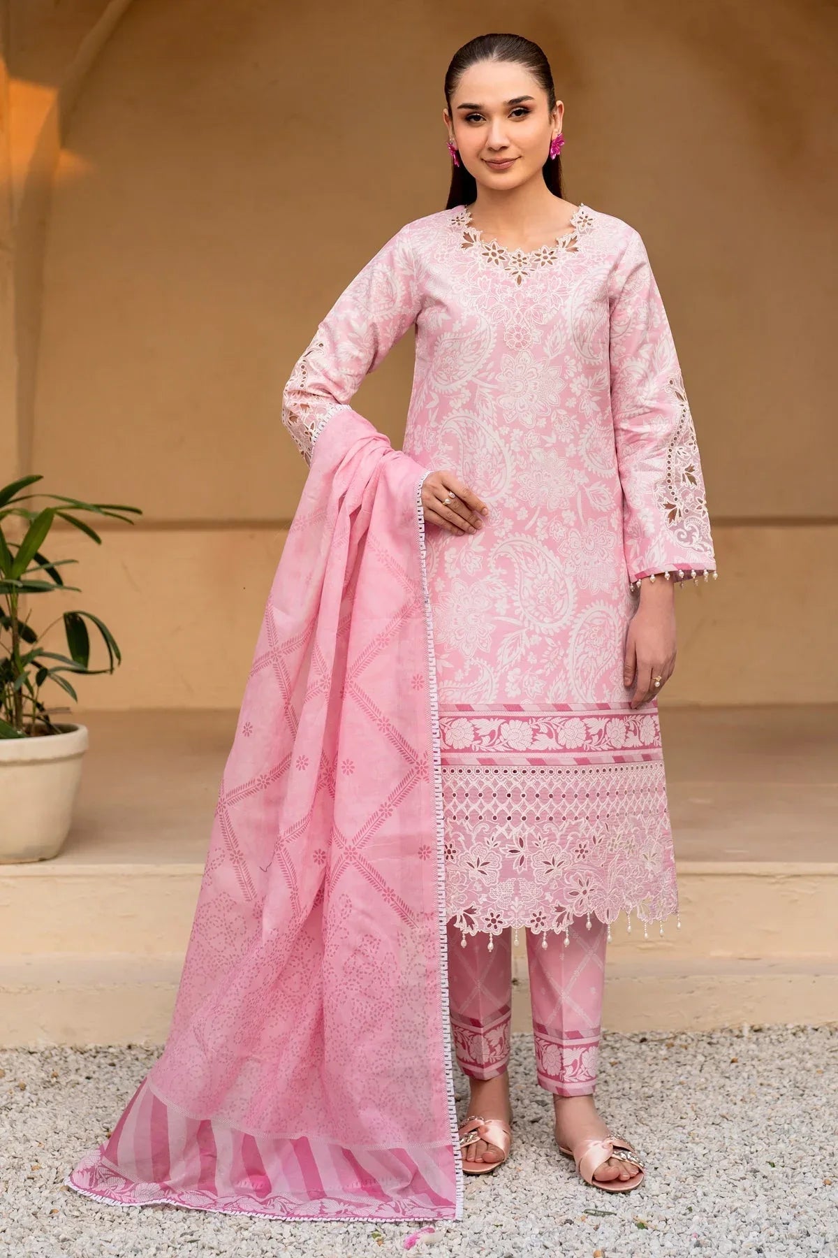 Alizeh | Levana Lawn | Perla - Aqsa Fabrics