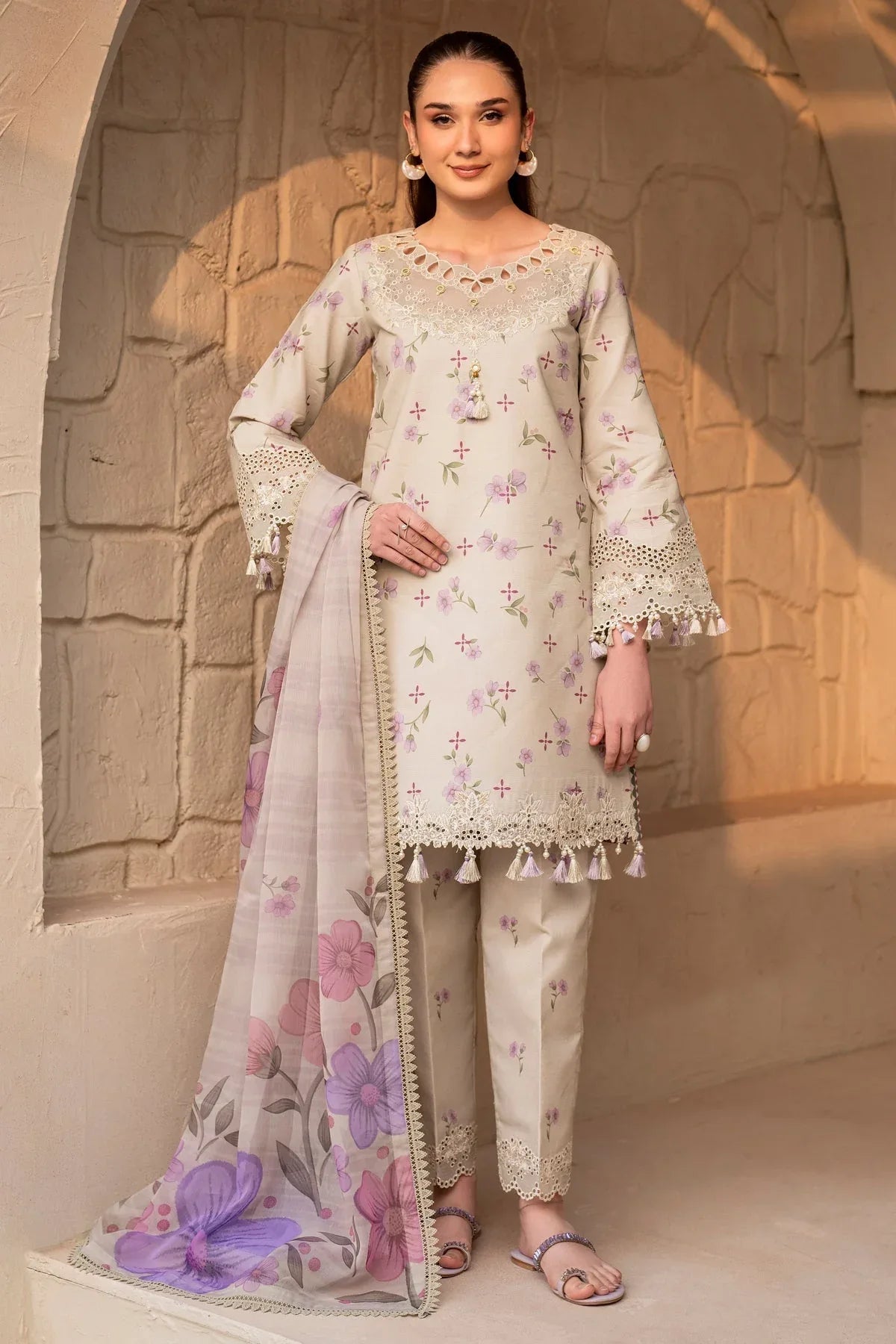 Alizeh | Levana Lawn | Pesto - Aqsa Fabrics
