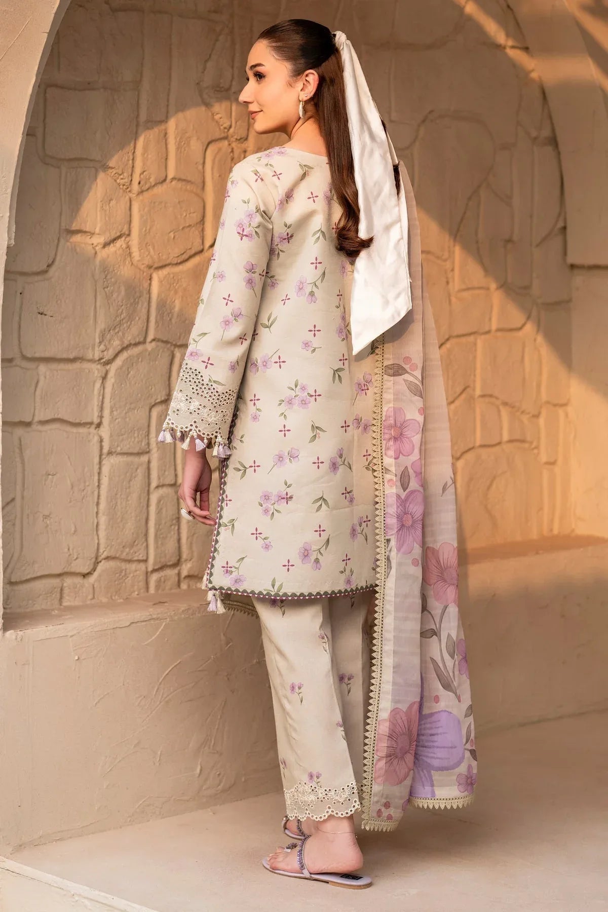 Alizeh | Levana Lawn | Pesto - Aqsa Fabrics