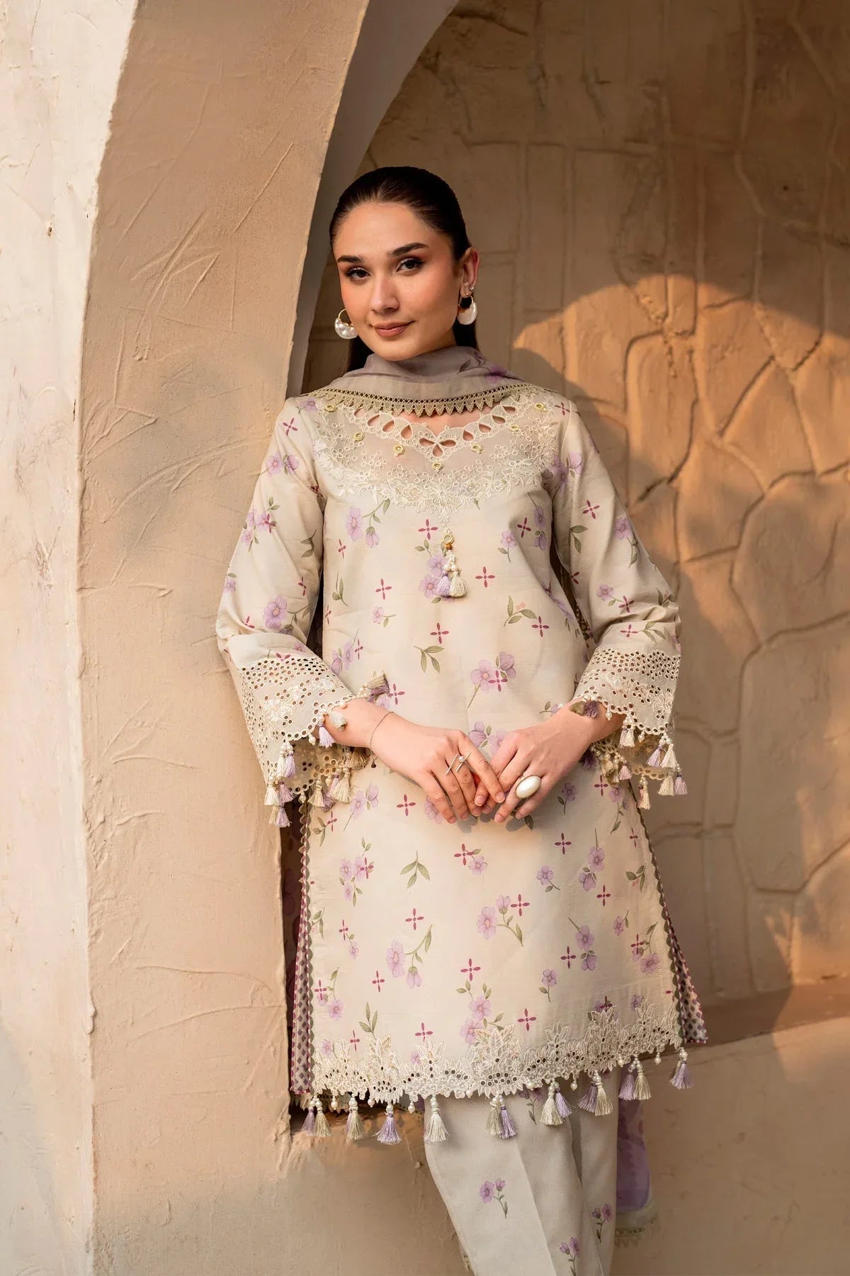 Alizeh | Levana Lawn | Pesto - Aqsa Fabrics