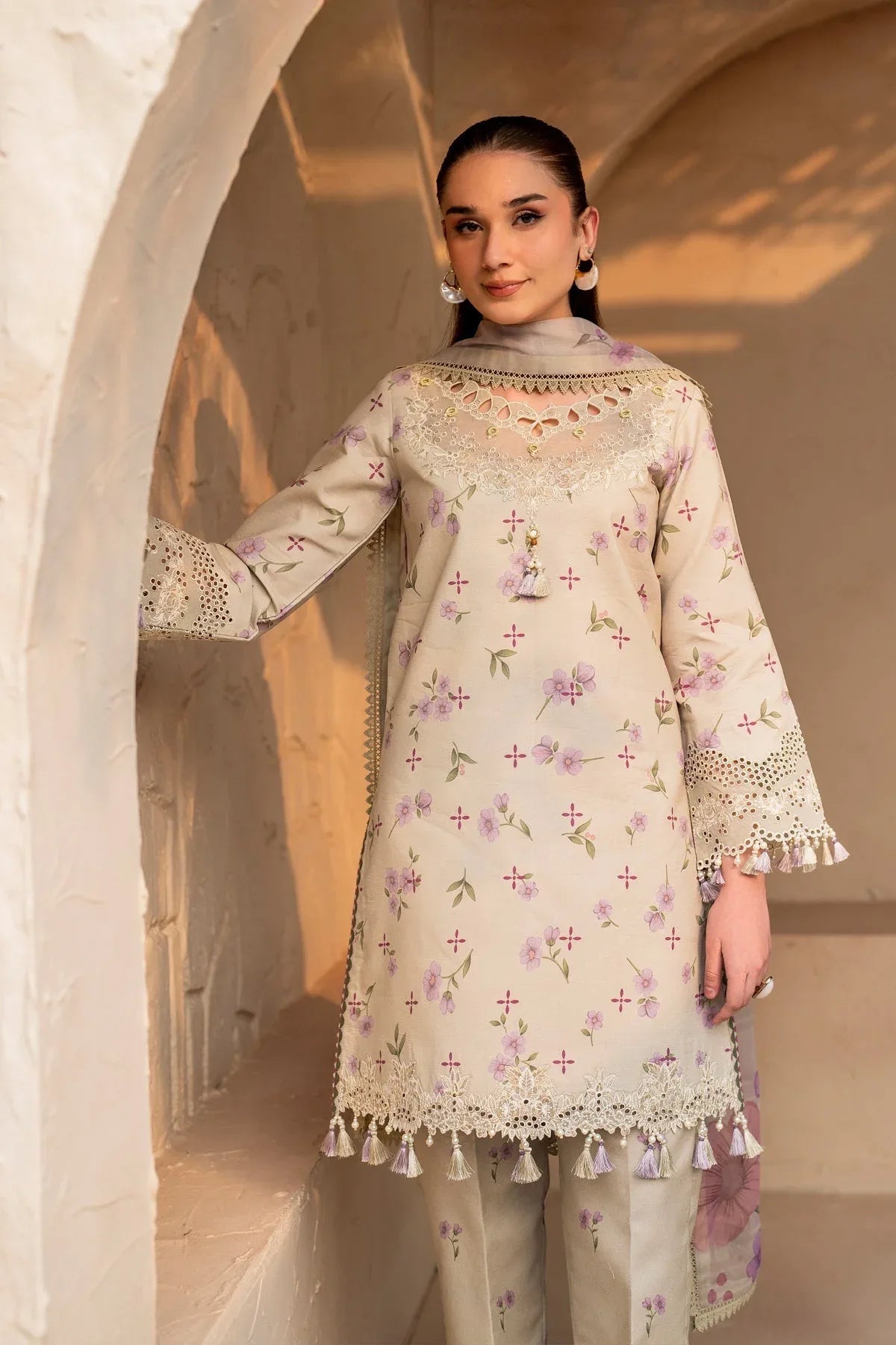 Alizeh | Levana Lawn | Pesto - Aqsa Fabrics