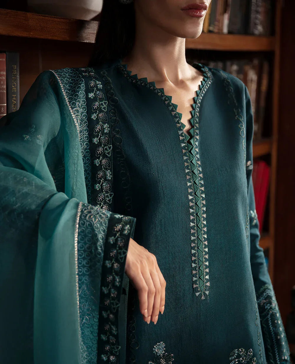 Republic Womenswear | Premium Pret 25 | RPP-03 (Coeur) - Aqsa Fabrics