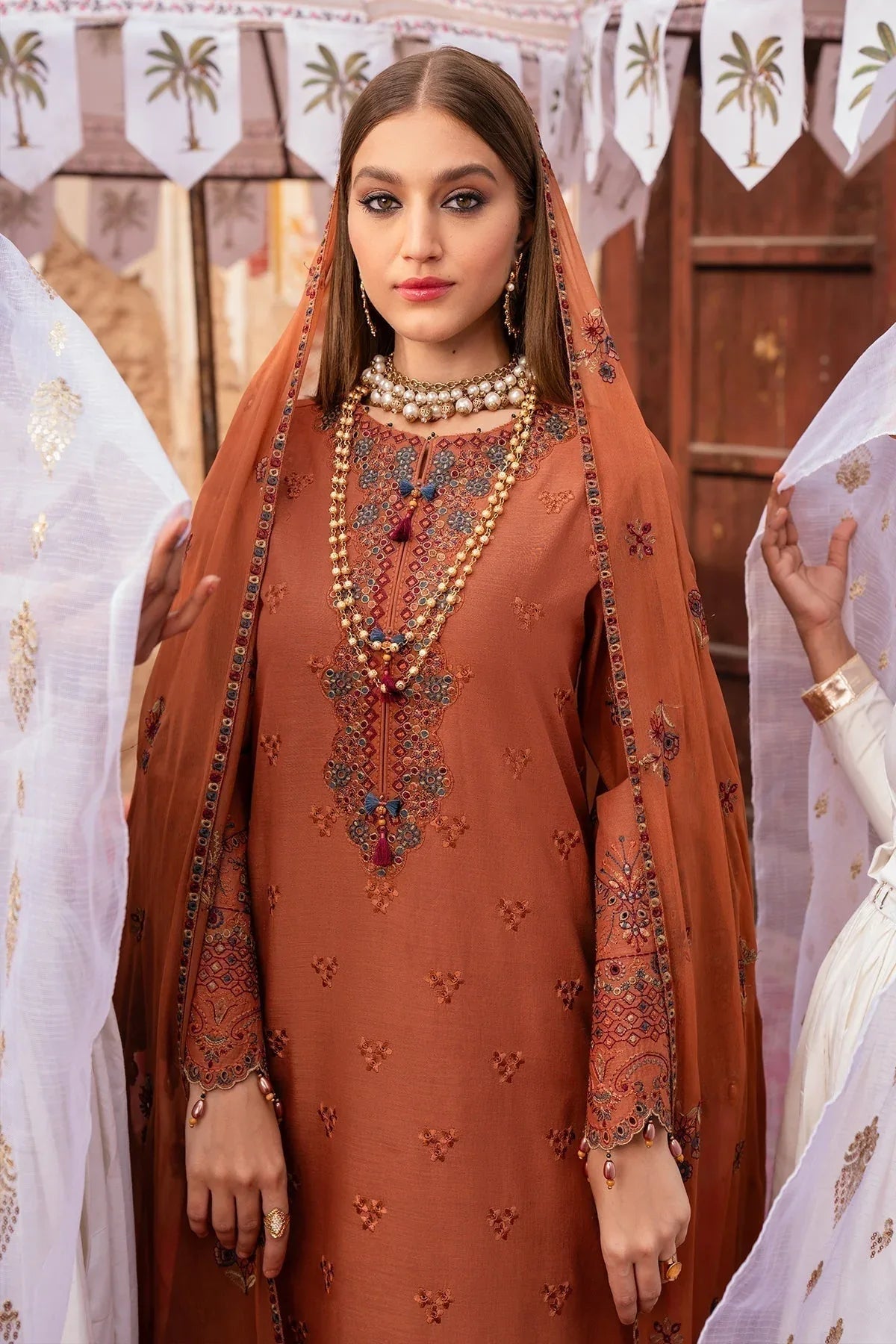 Alizeh | Rawayat Luxury Lawn 24 | Manat - Aqsa Fabrics