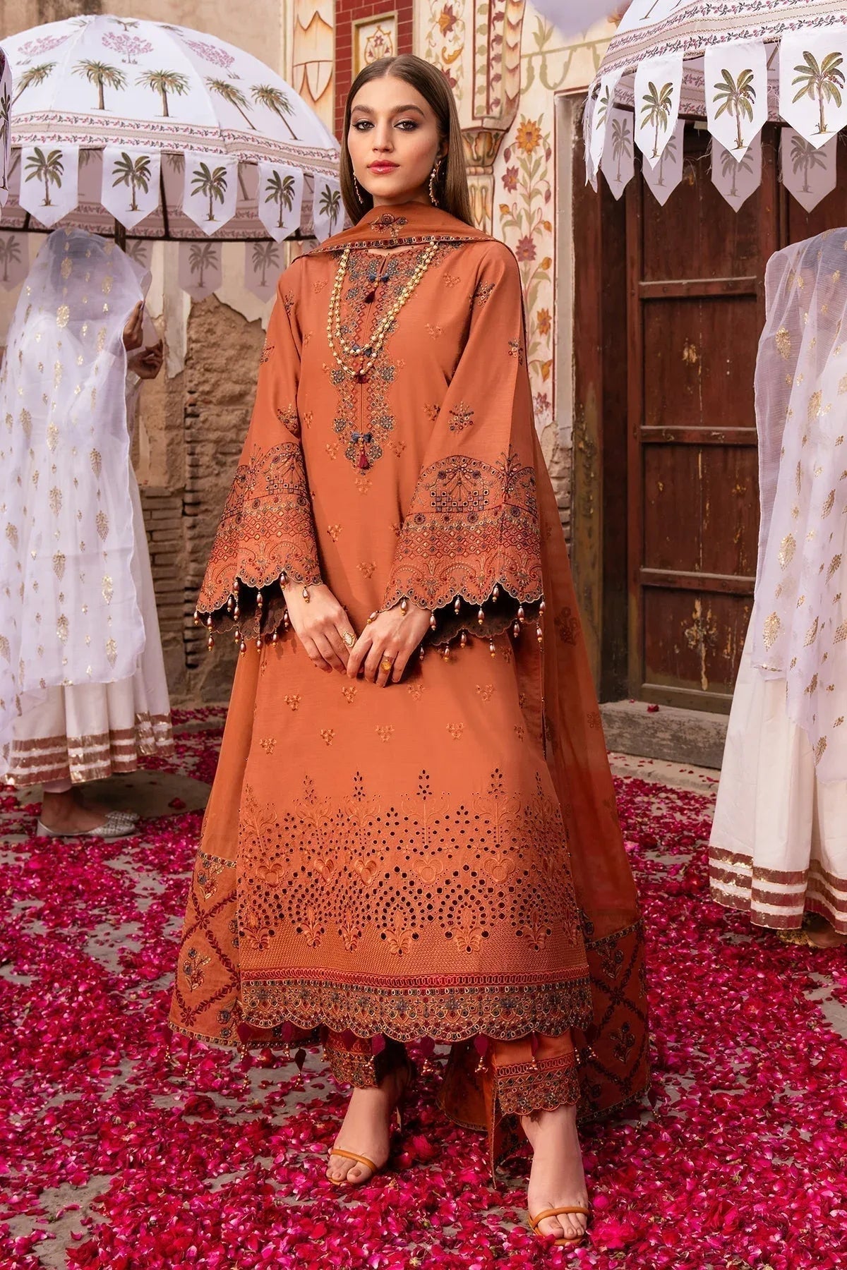 Alizeh | Rawayat Luxury Lawn 24 | Manat - Aqsa Fabrics