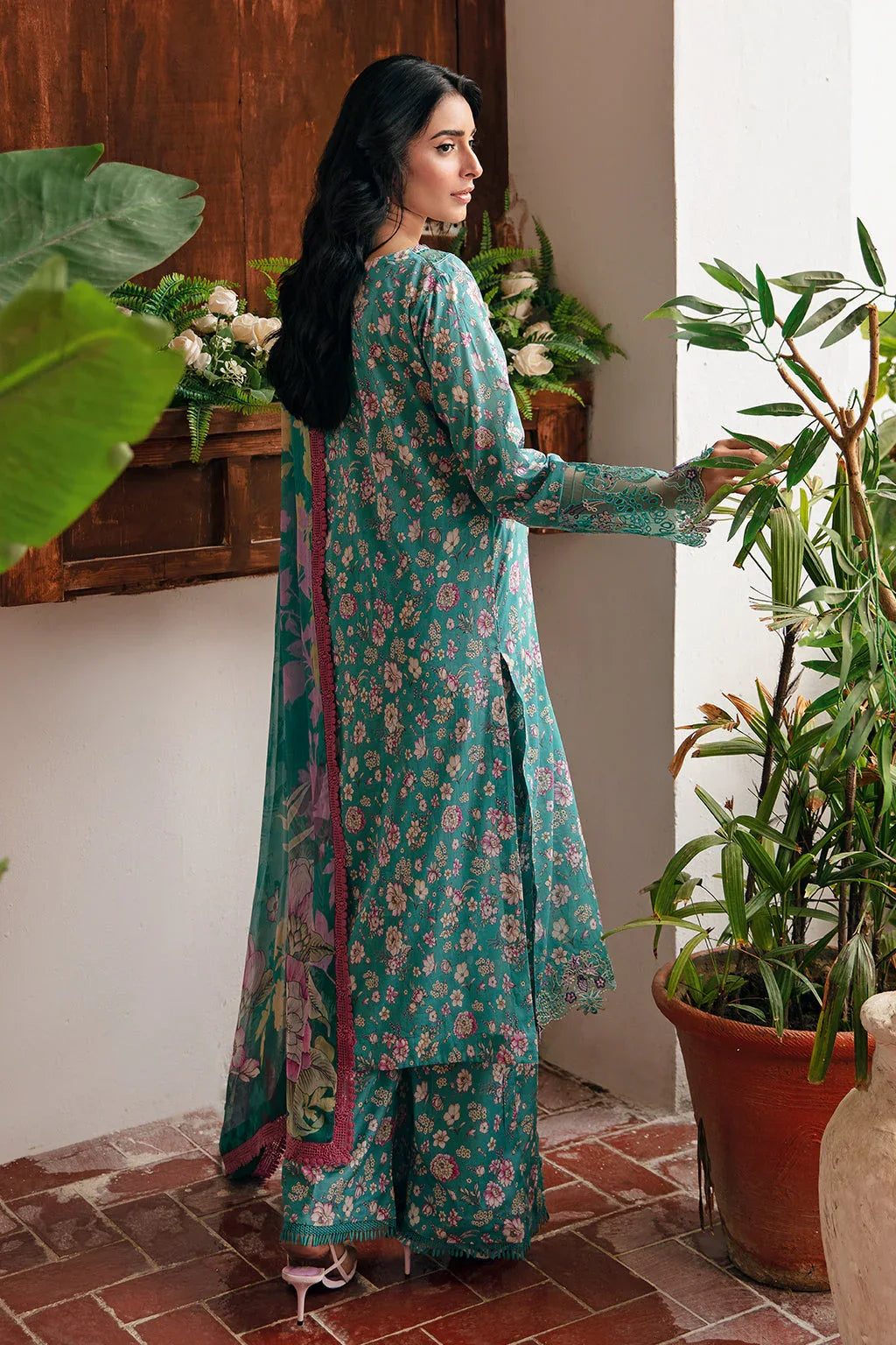 Ramsha | Rangrez Lawn Collection | N-402 - Aqsa Fabrics