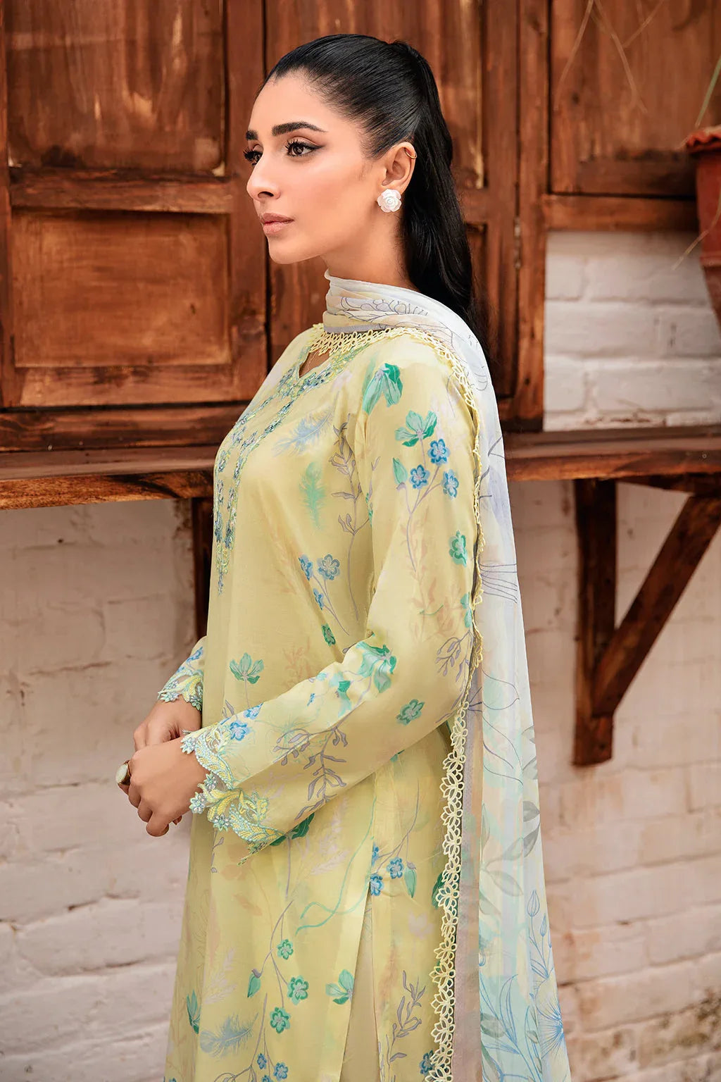 Ramsha | Rangrez Lawn Collection | N-407 - Aqsa Fabrics