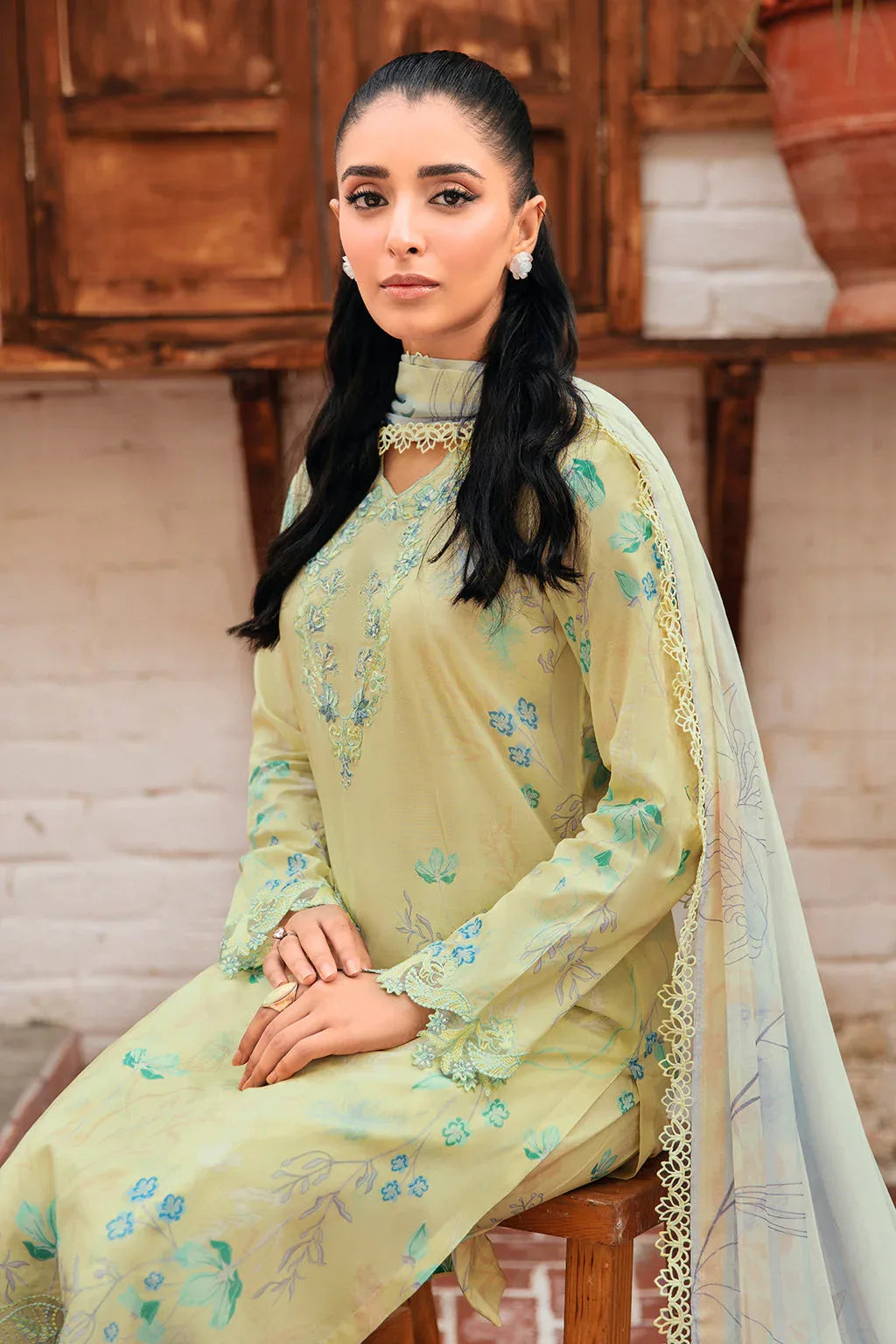 Ramsha | Rangrez Lawn Collection | N-407 - Aqsa Fabrics