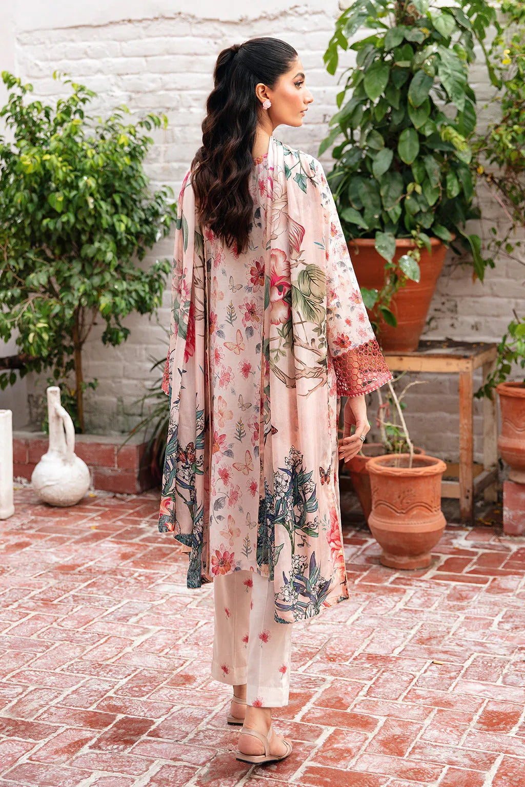 Ramsha | Rangrez Lawn Collection | N-406 - Aqsa Fabrics