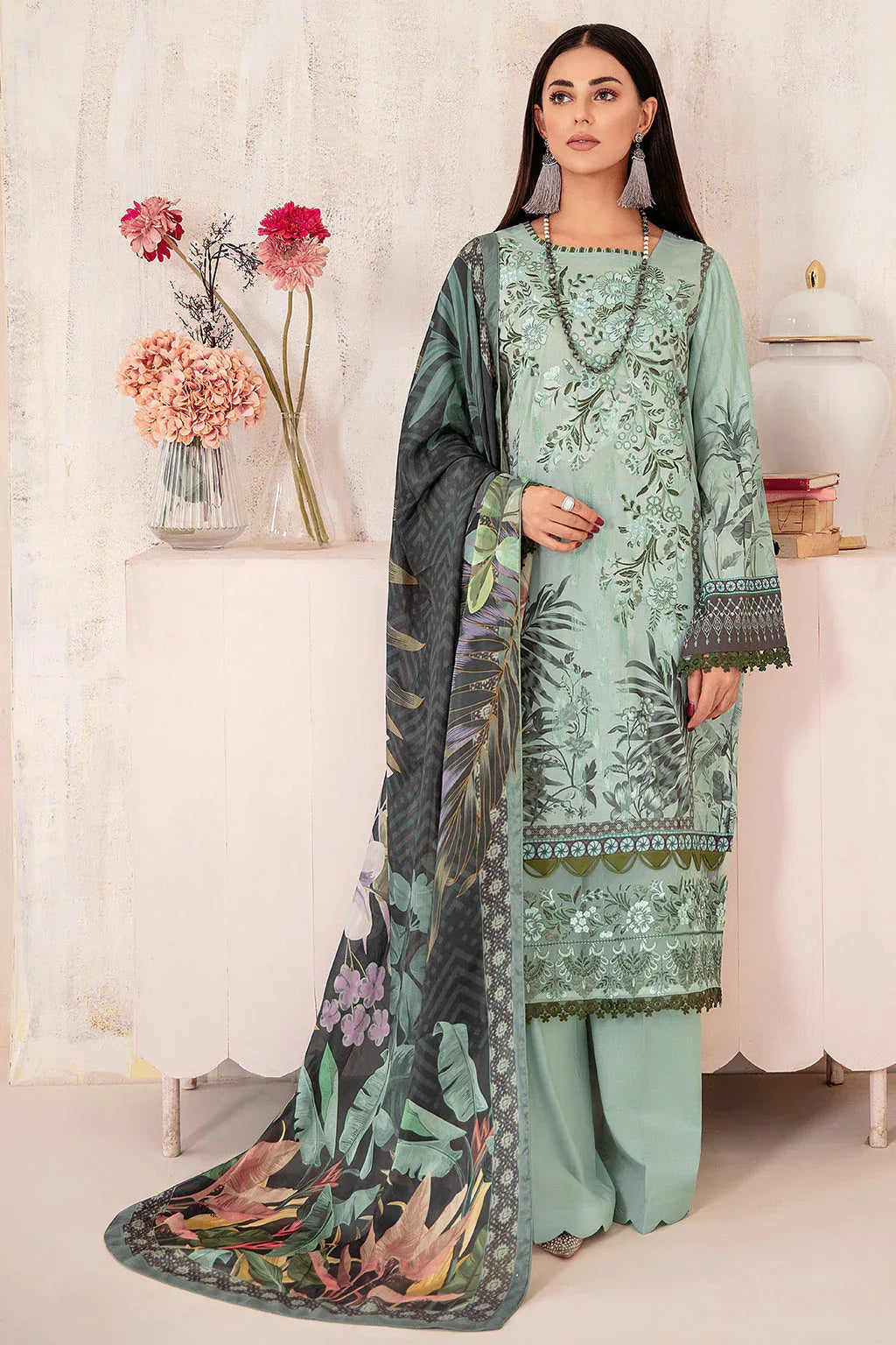 Ramsha | Rangrez Lawn Collection | N-301 - Aqsa Fabrics